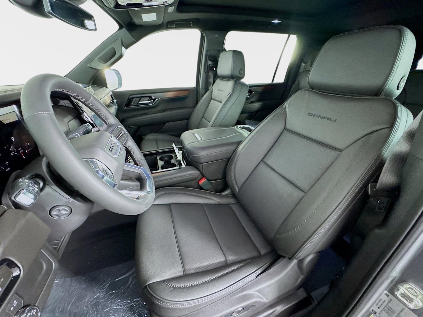2026 GMC Yukon XL Denali - Photo 11
