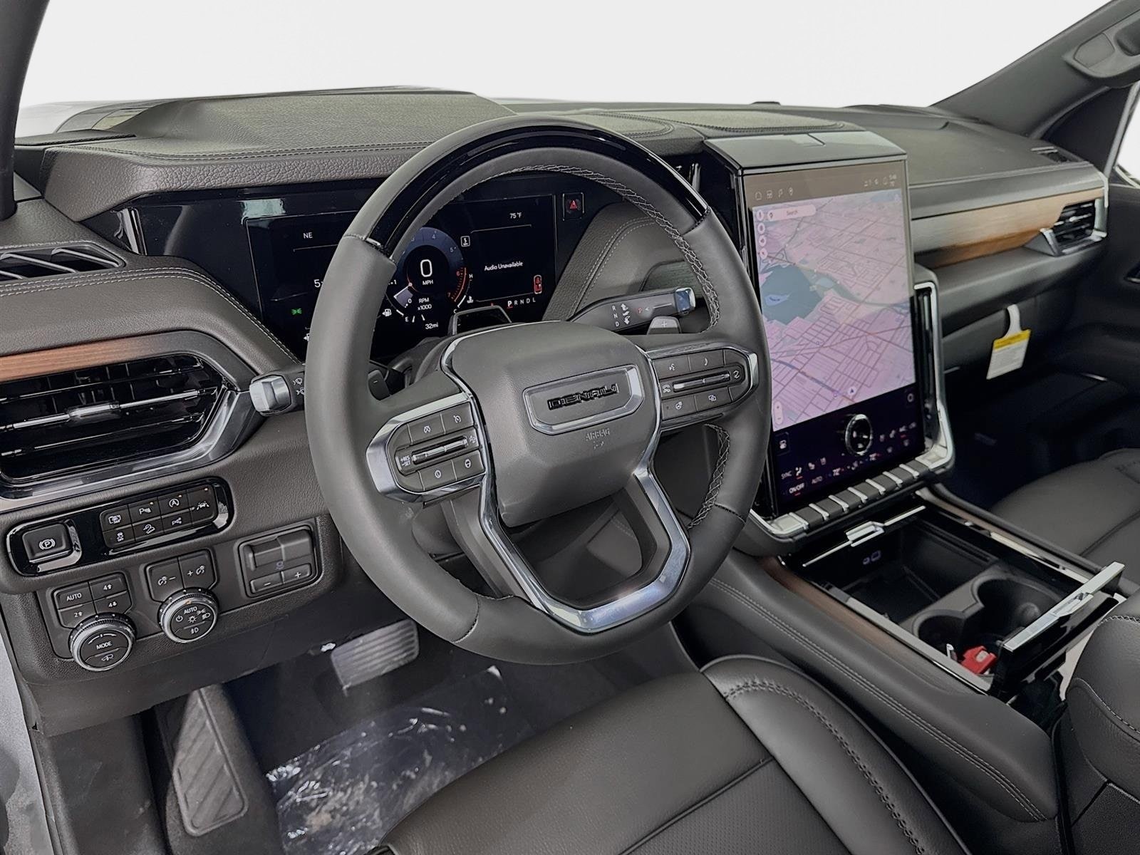 2026 GMC Yukon Denali - Photo 9
