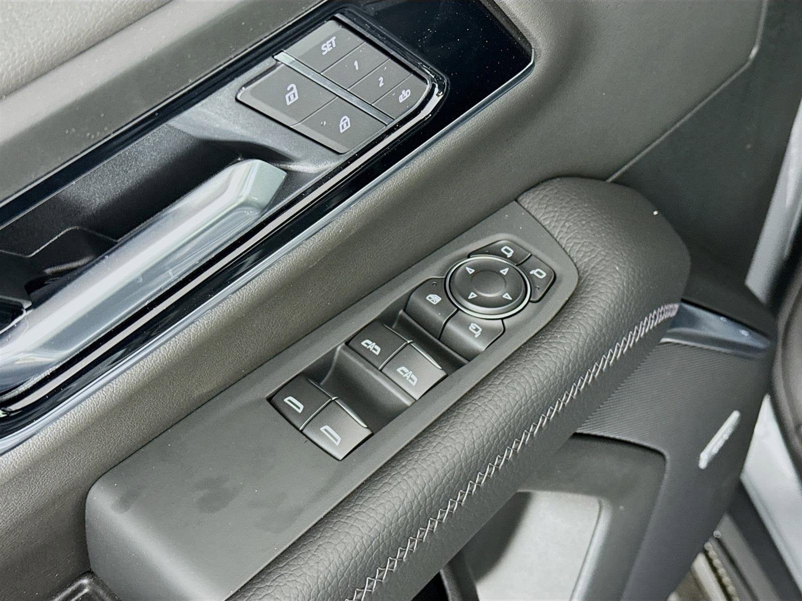 2026 GMC Yukon XL Denali - Photo 20