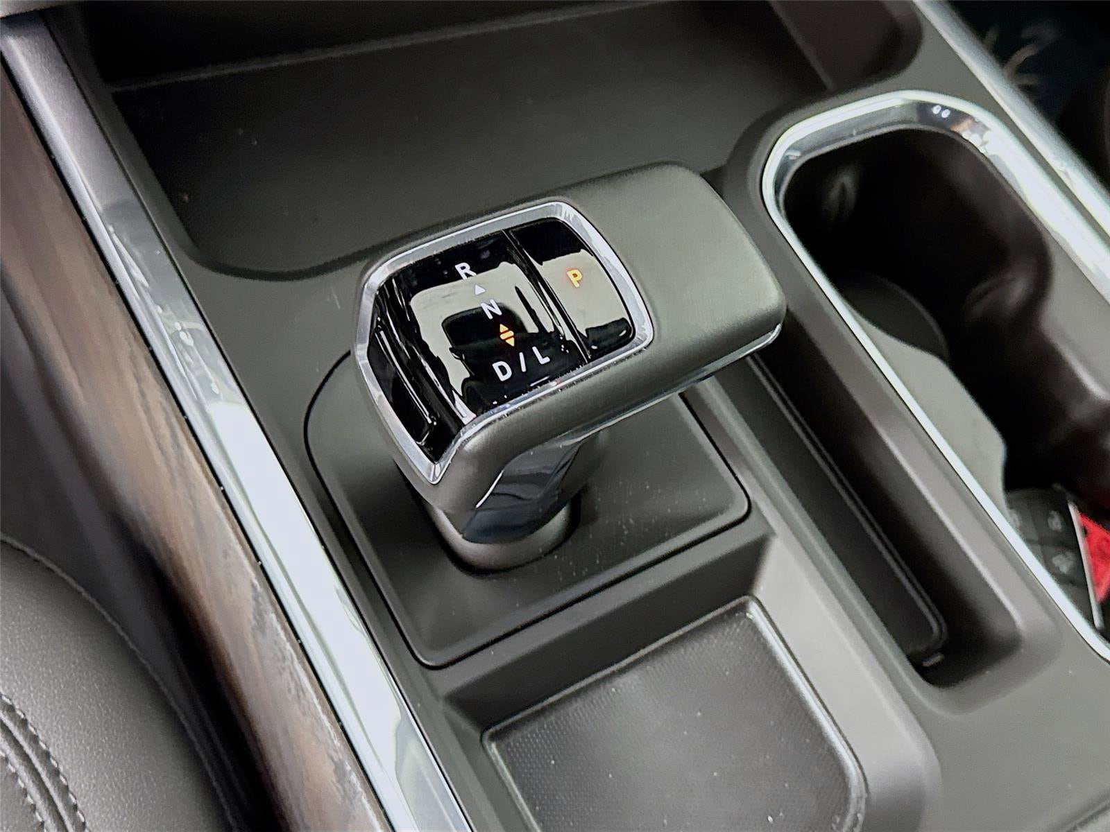 2025 GMC Sierra 1500 SLT - Photo 19