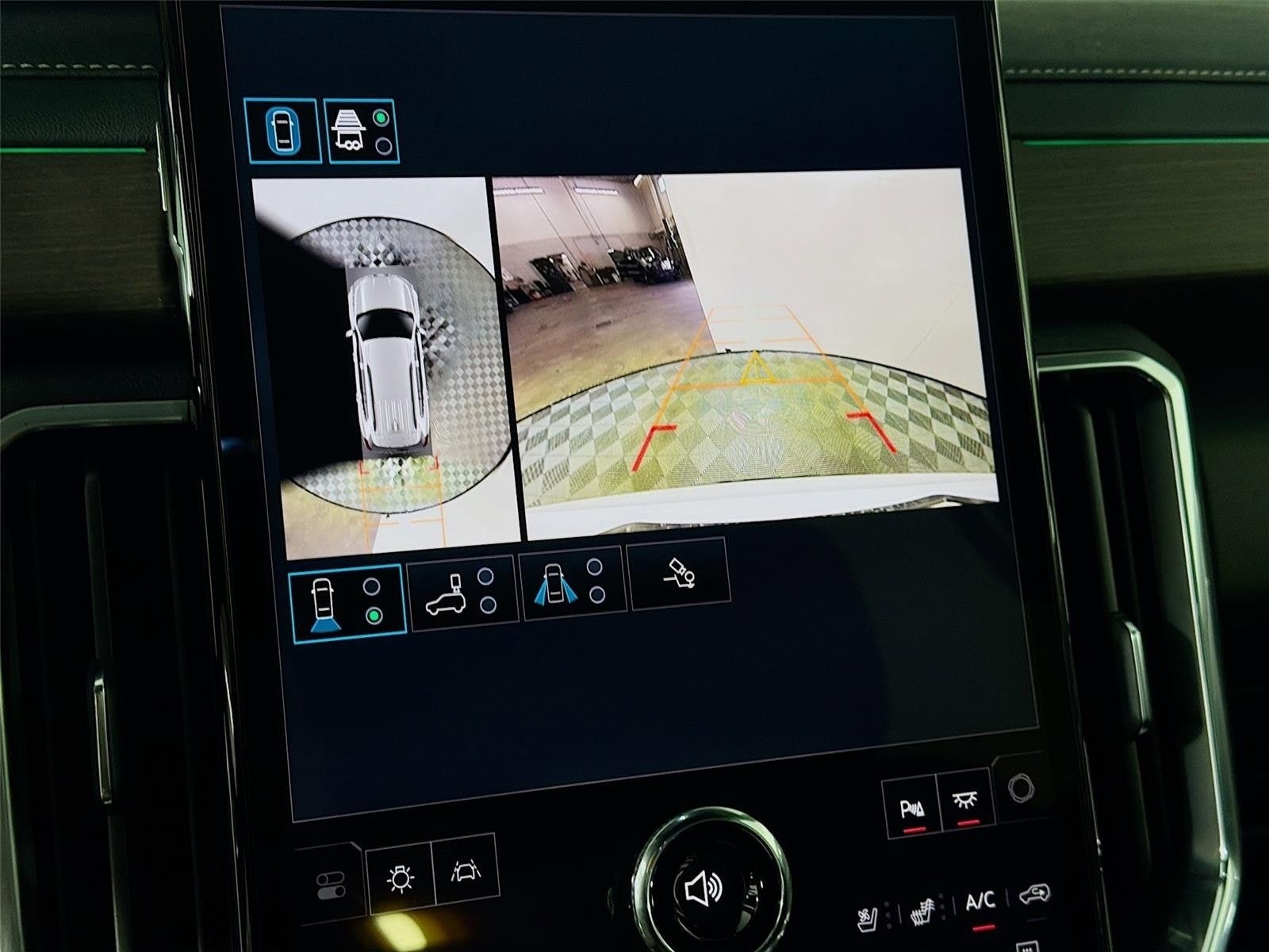 2026 GMC Acadia Denali - Photo 16