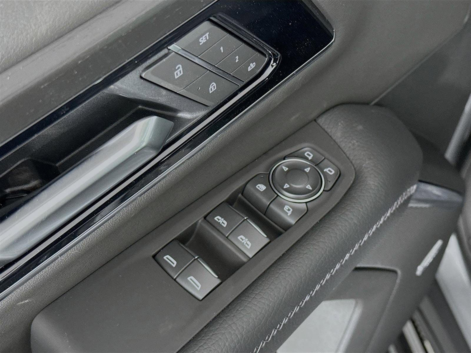 2026 GMC Yukon Denali - Photo 20