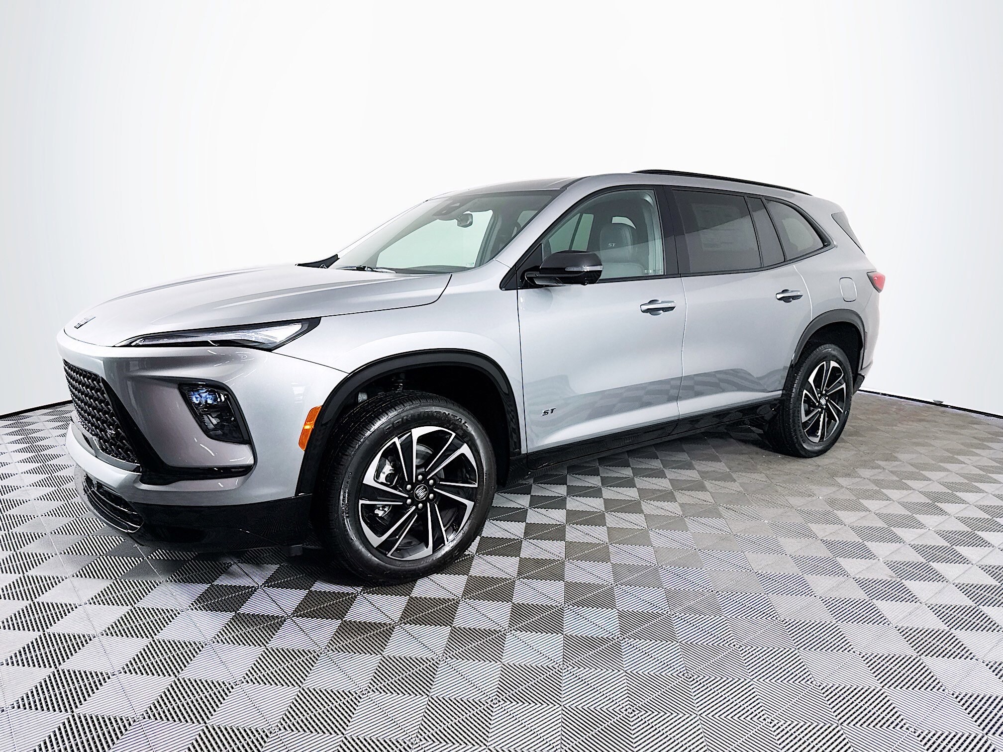 2025 Buick Enclave Sport Touring photo 3