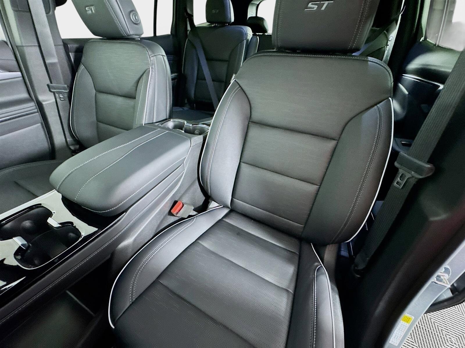 2026 Buick Enclave Sport Touring - Photo 11