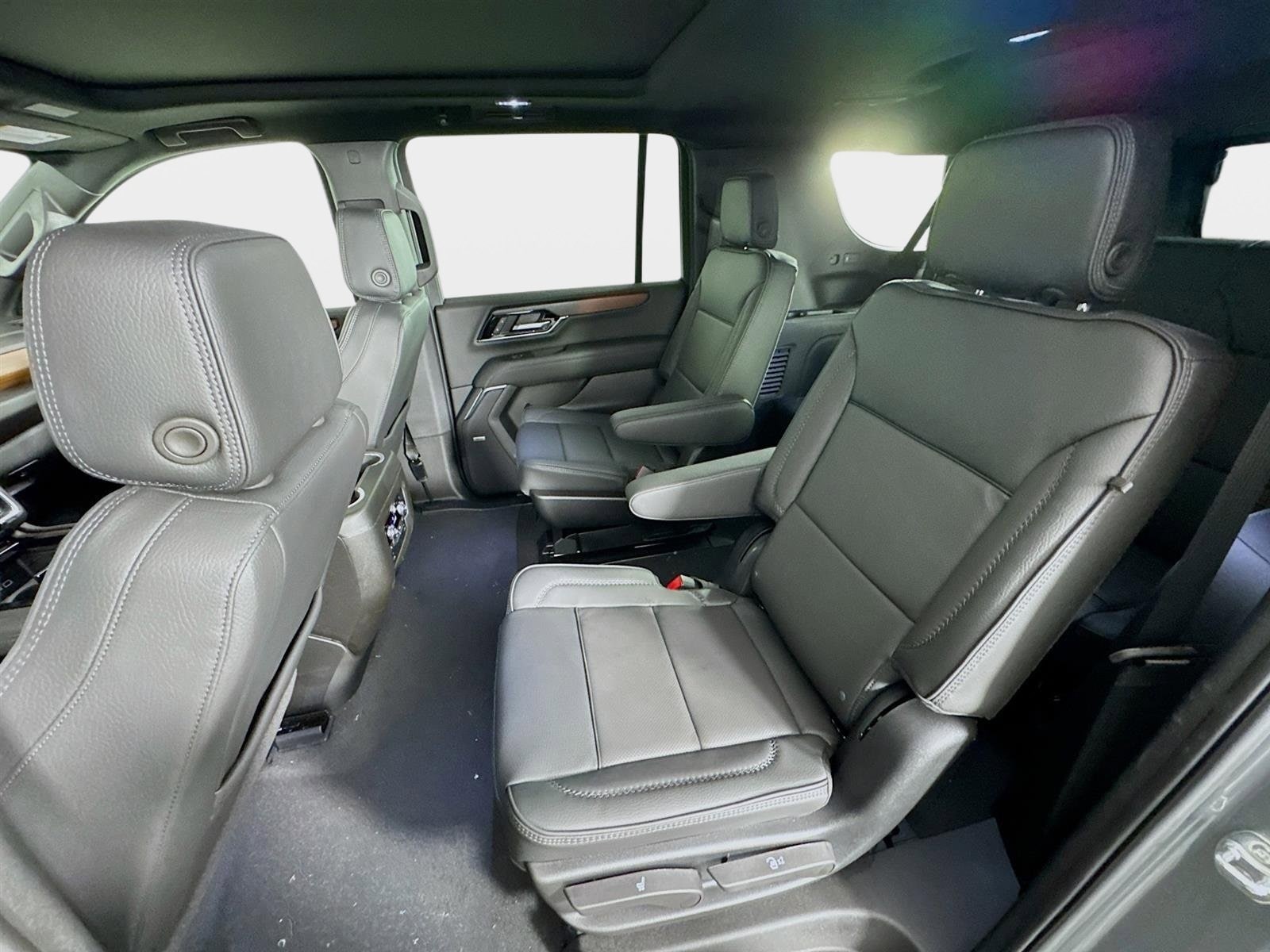 2026 GMC Yukon XL Denali - Photo 24