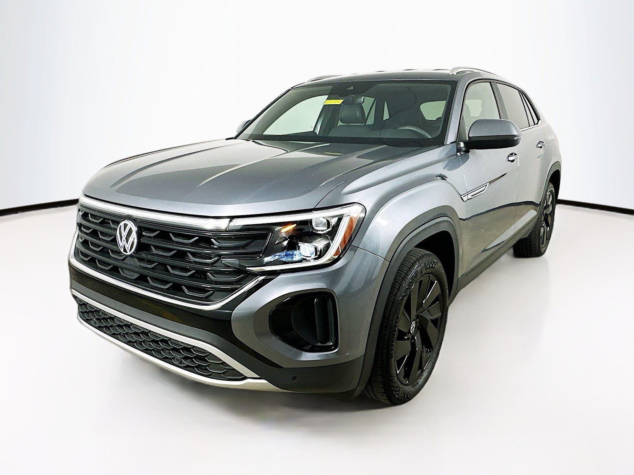 2024 Volkswagen Atlas Cross Sport SE Technology photo 3