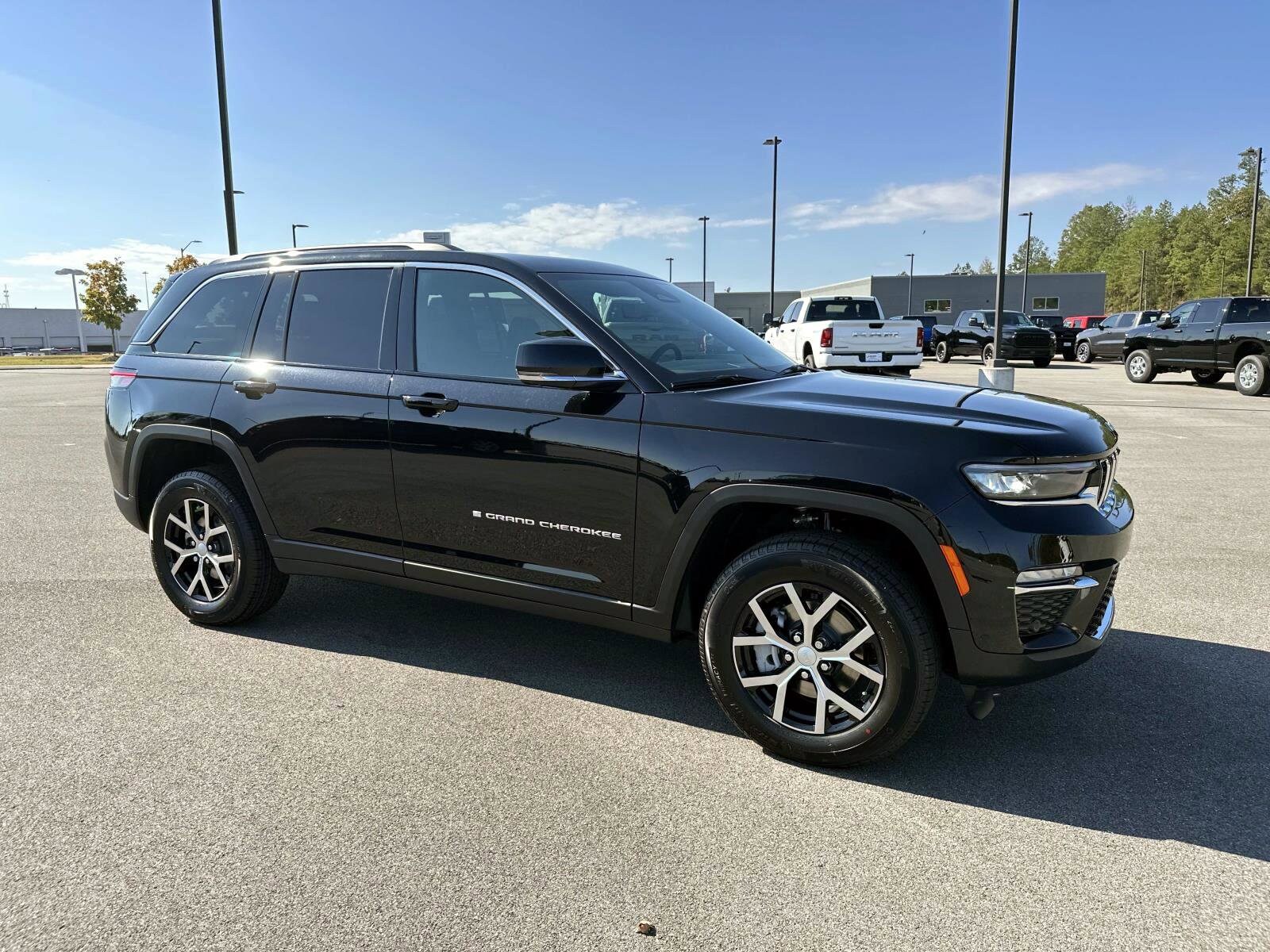 2025 Jeep Grand Cherokee Limited photo 2