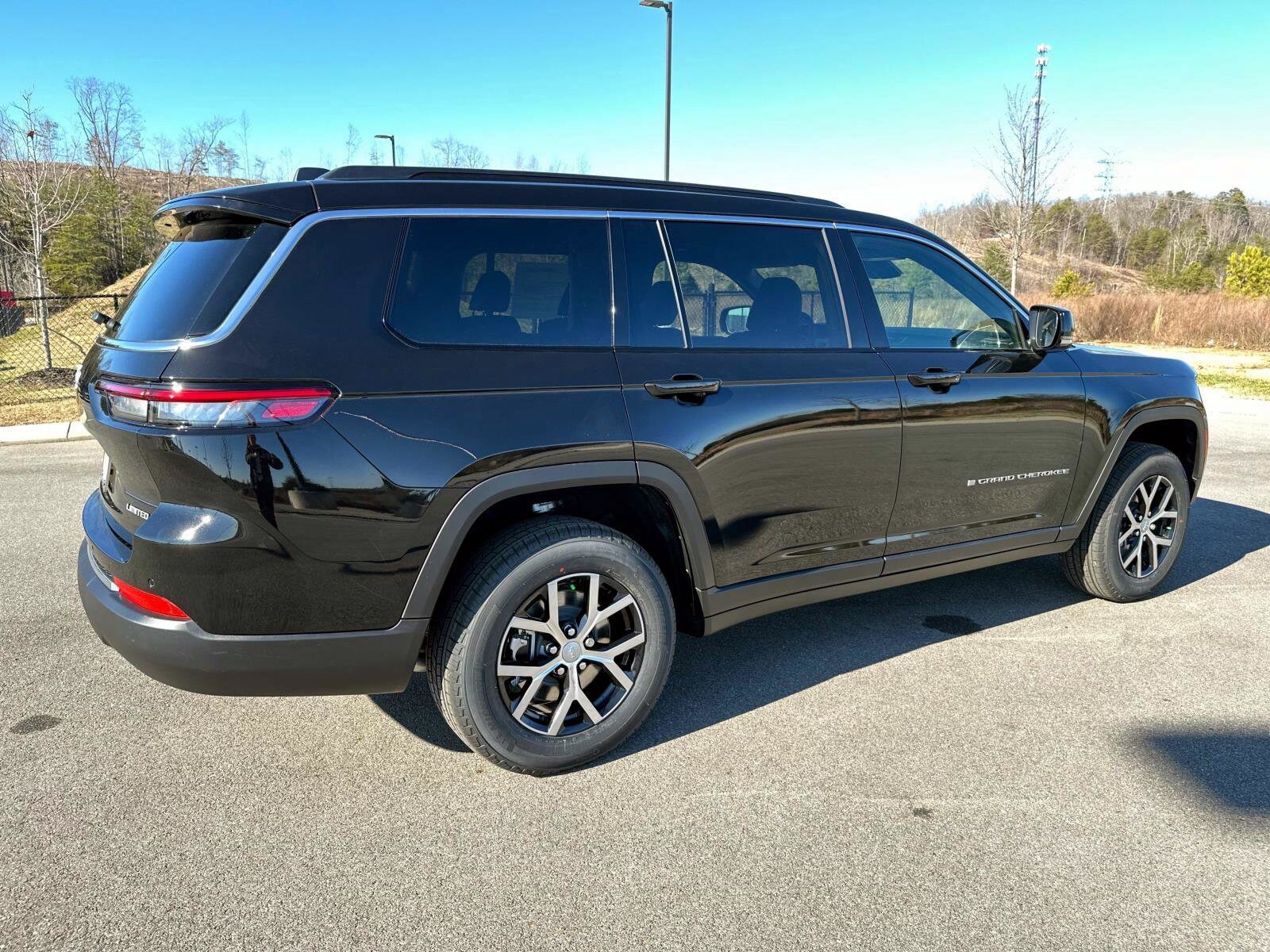 2025 Jeep Grand Cherokee Limited photo 4