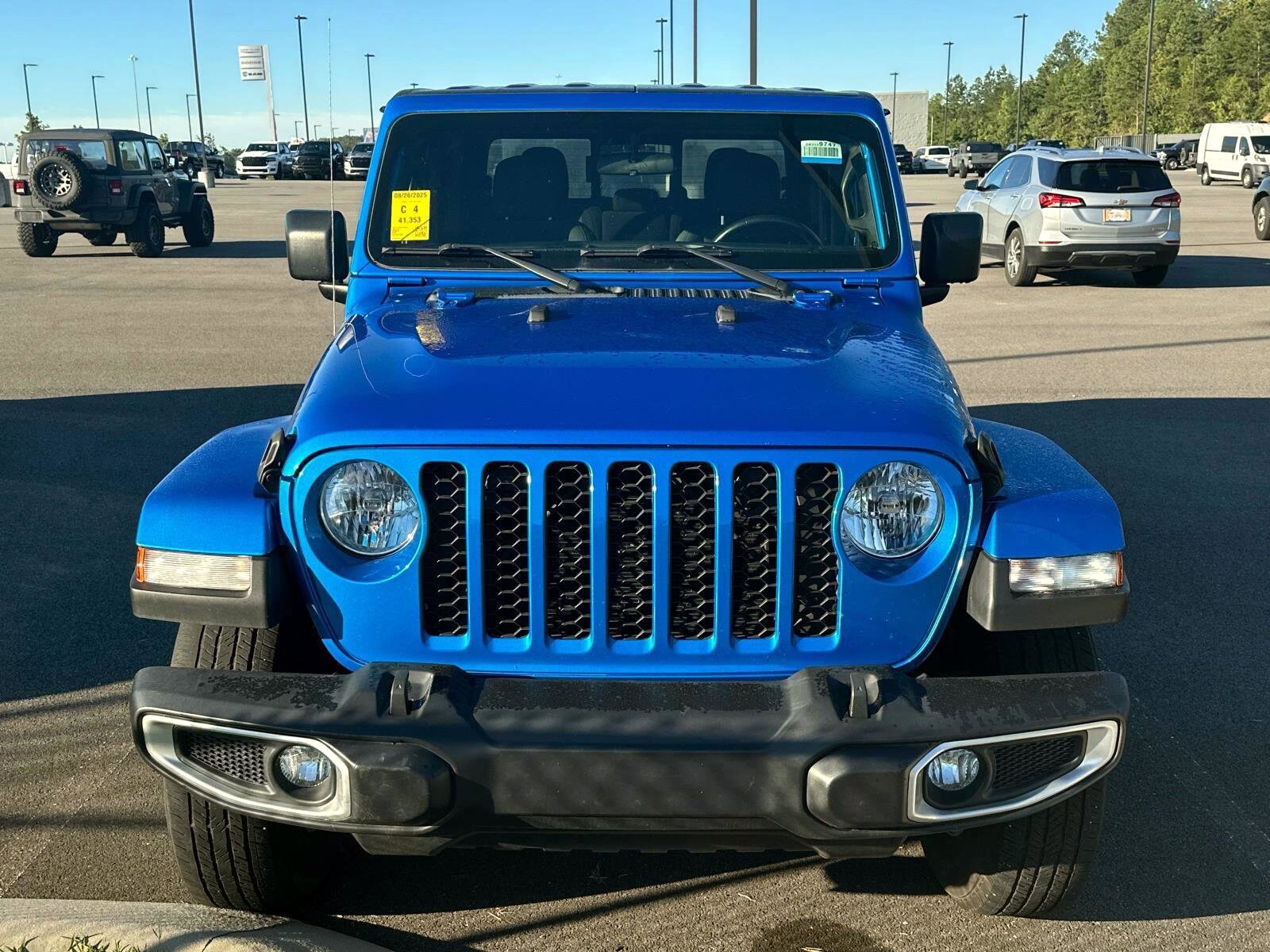2022 Jeep Gladiator Sport S photo 2