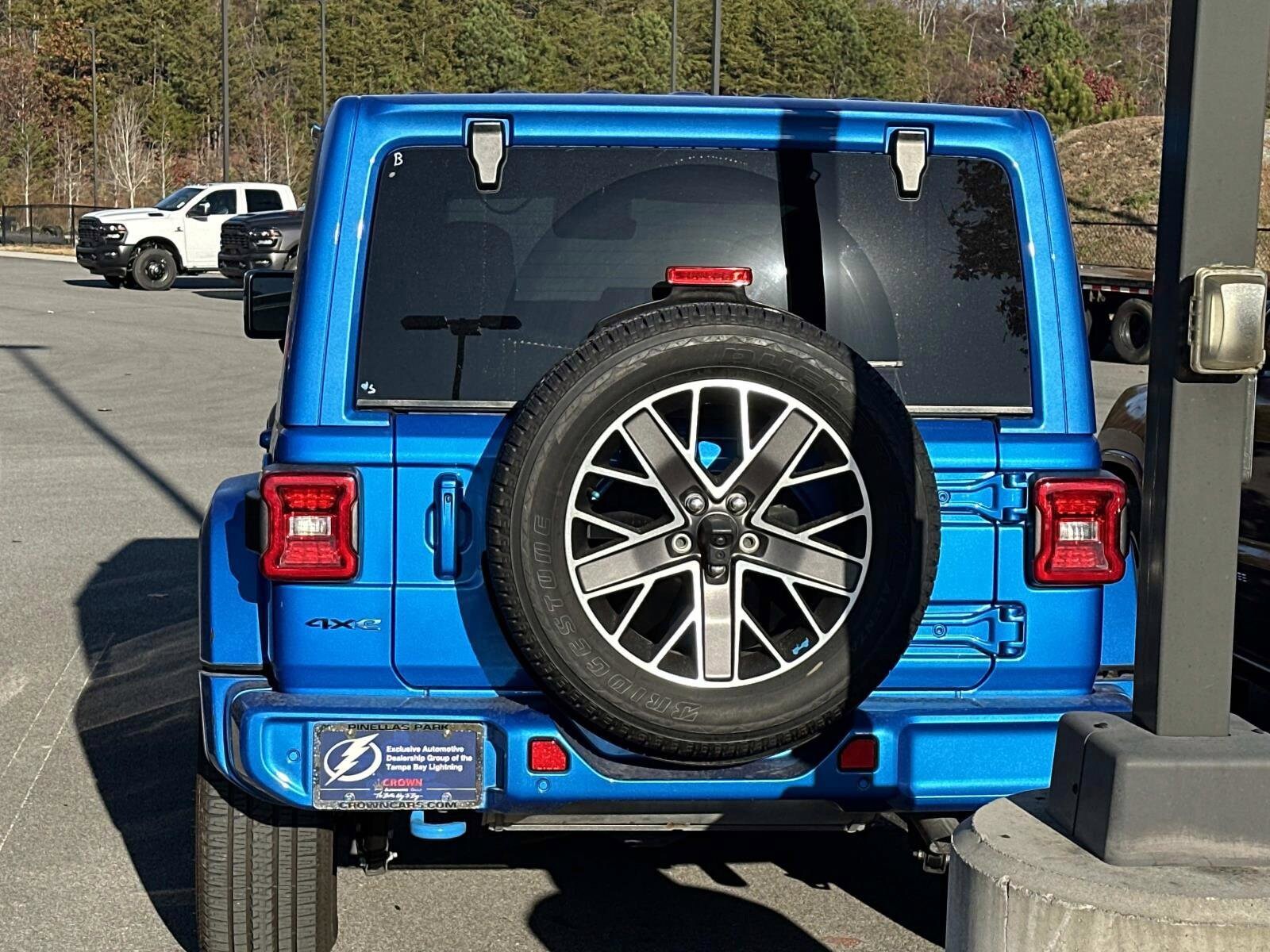 2022 Jeep Wrangler Unlimited Sahara High Altitude 4xe photo 4