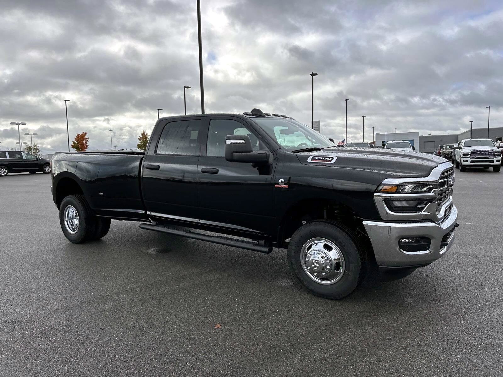 2026 Ram 3500 Tradesman photo 2
