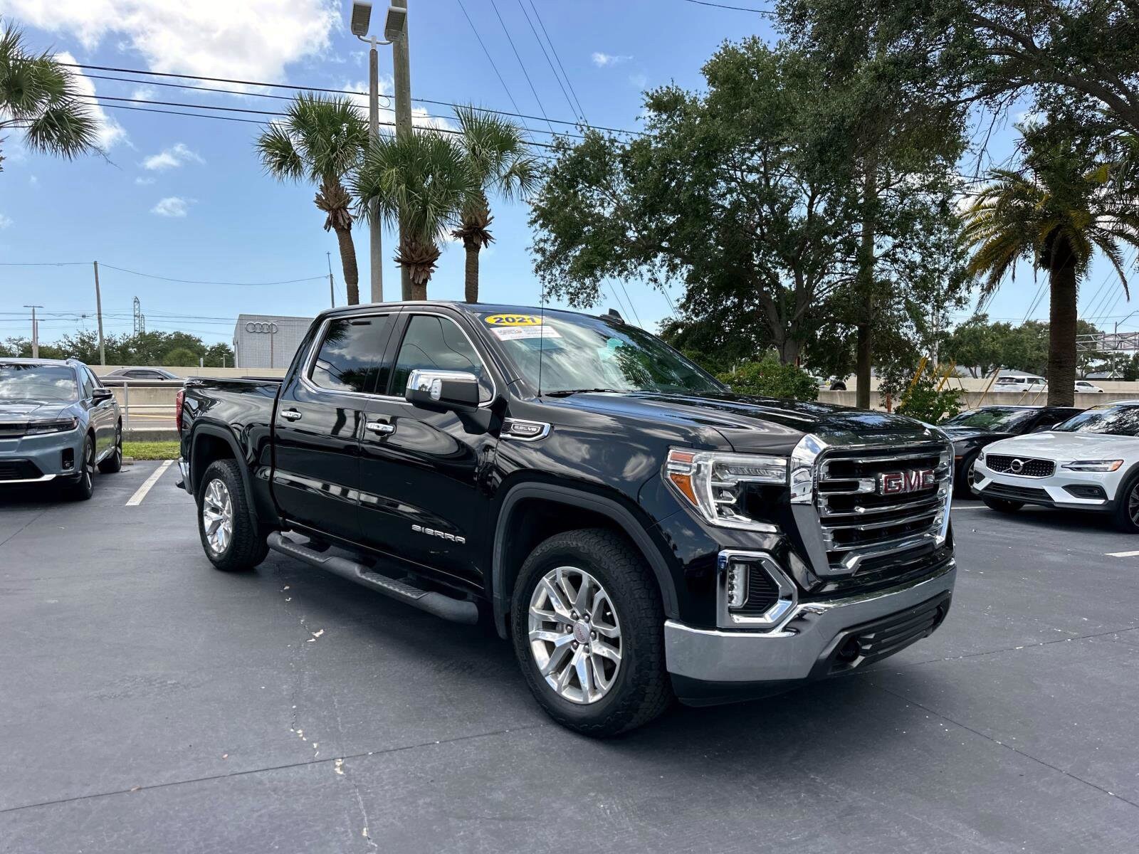 2021 Gmc Sierra 1500 SLT photo 2