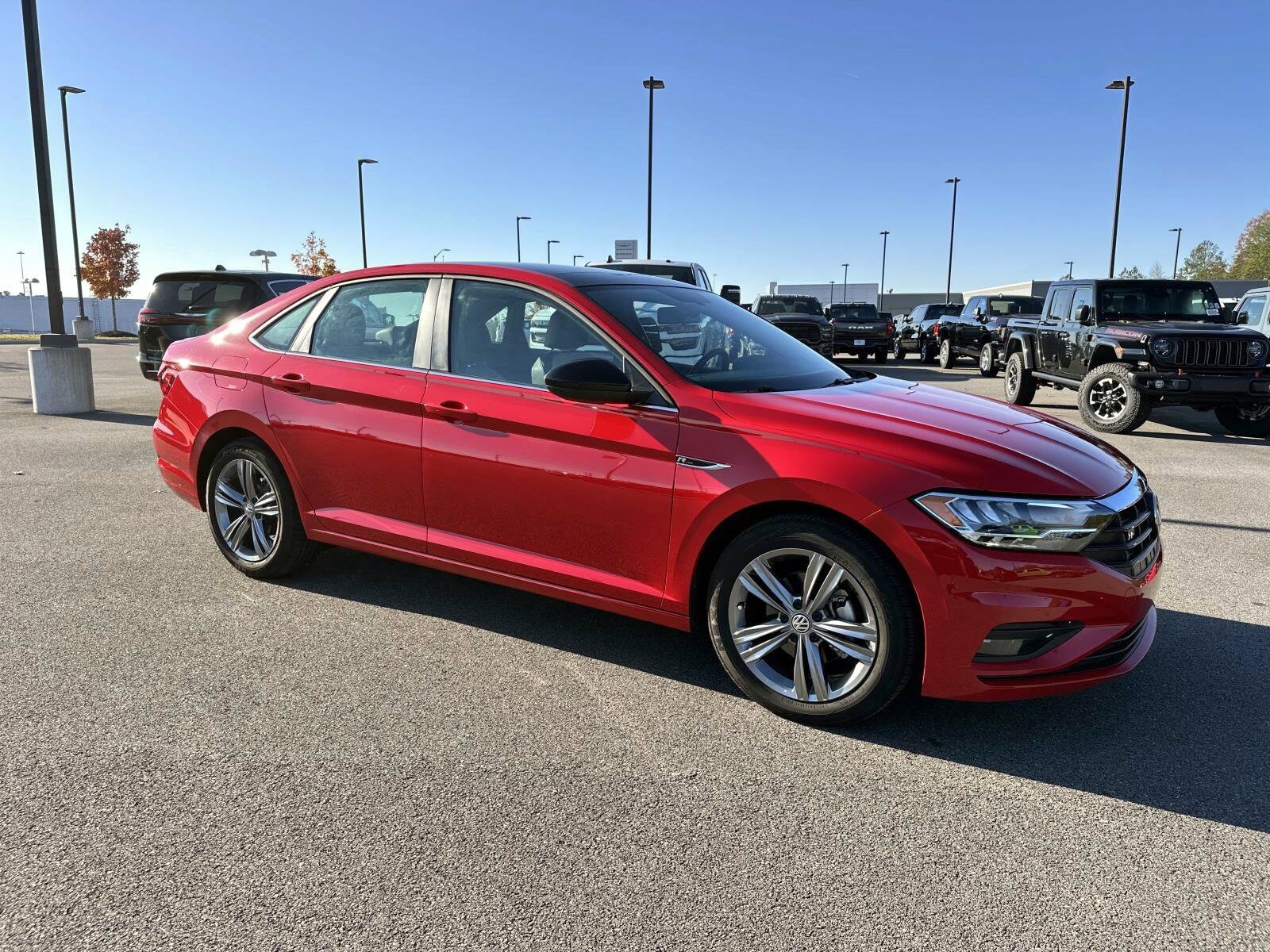 2021 Volkswagen Jetta R-Line photo 2