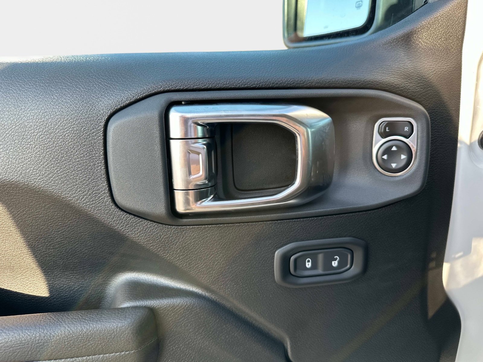 2025 Jeep Gladiator Sport S - Photo 19