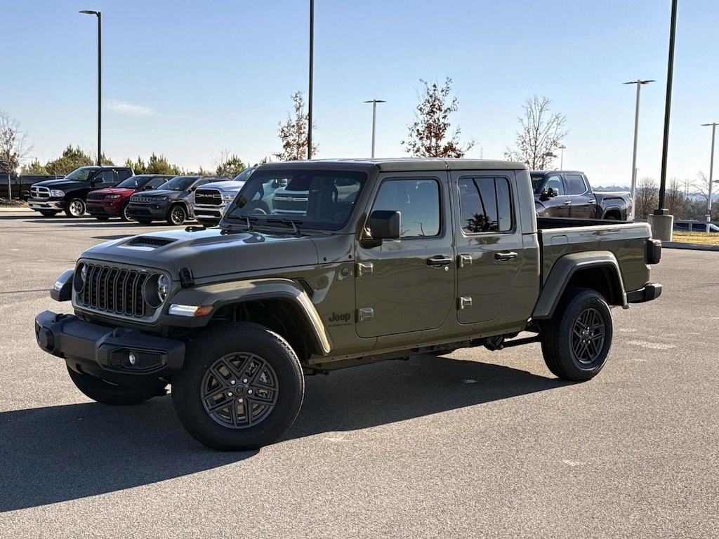 New 2026 Jeep Gladiator Sport Pickup