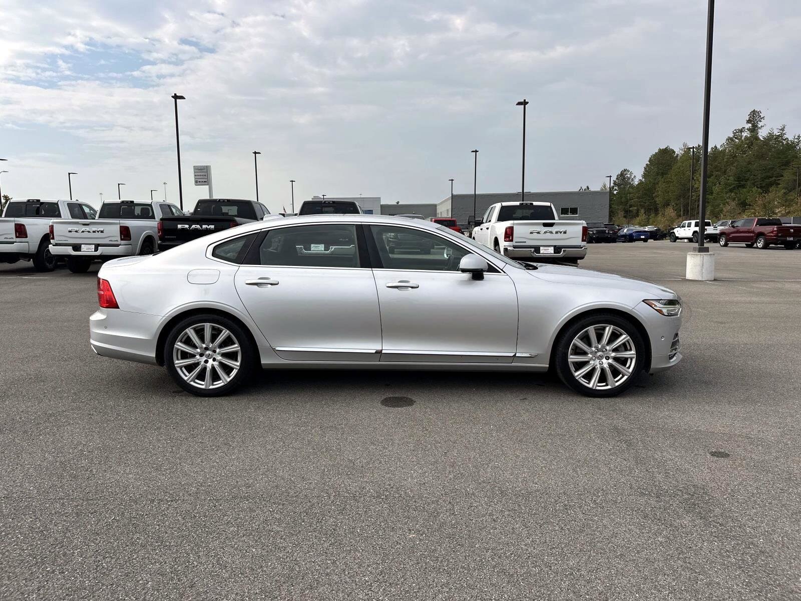 2018 Volvo S90 T6 Inscription photo 3