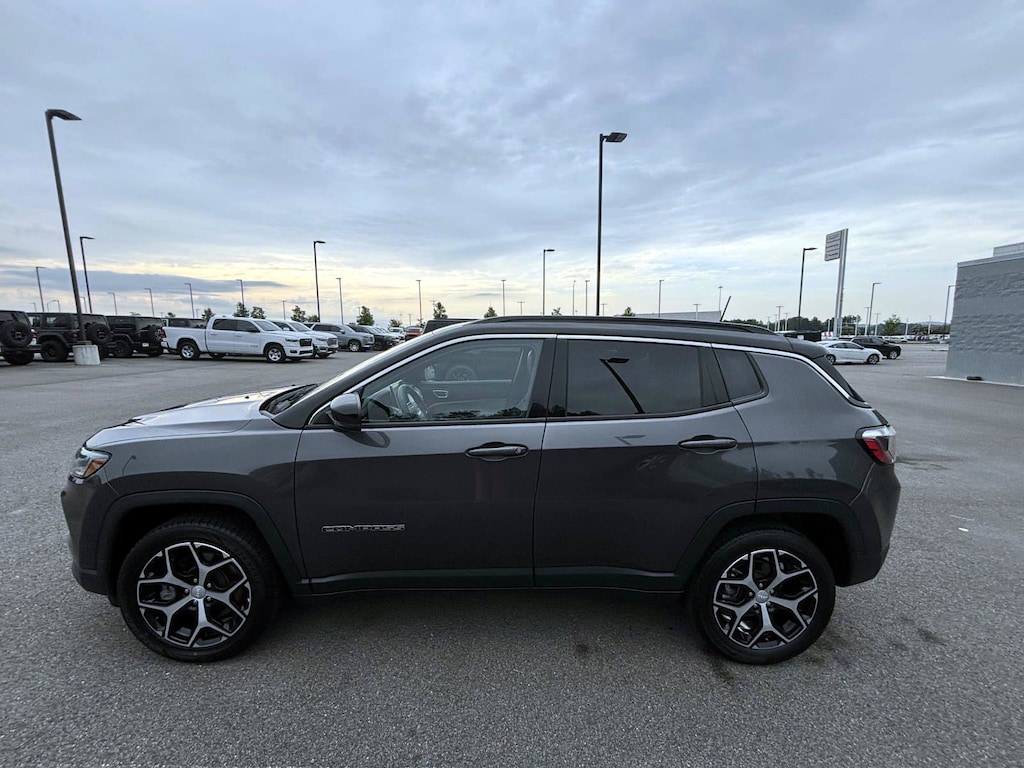 Used 2024 Jeep Compass Limited Limited 4x4