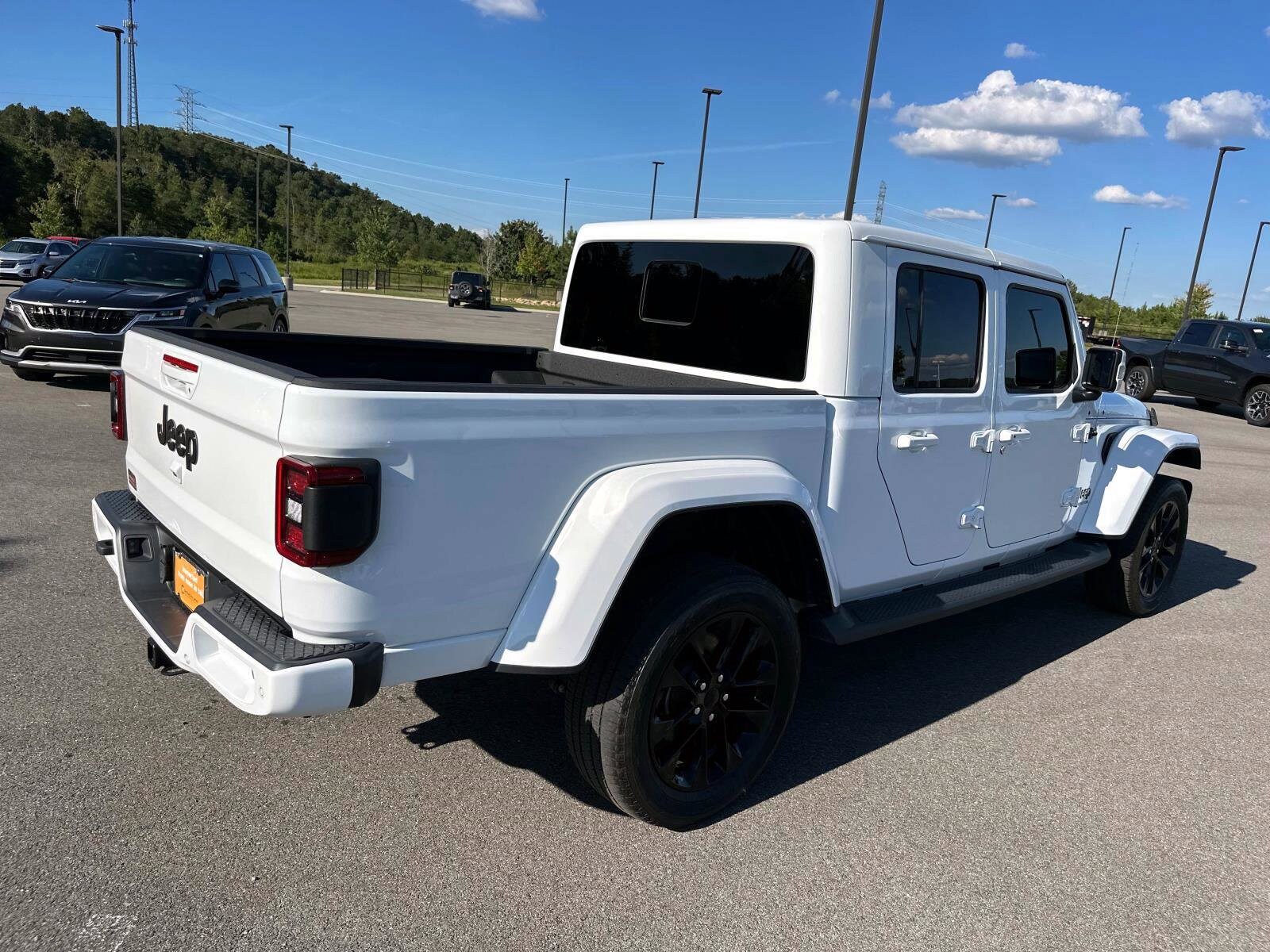 2022 Jeep Gladiator High Altitude photo 3