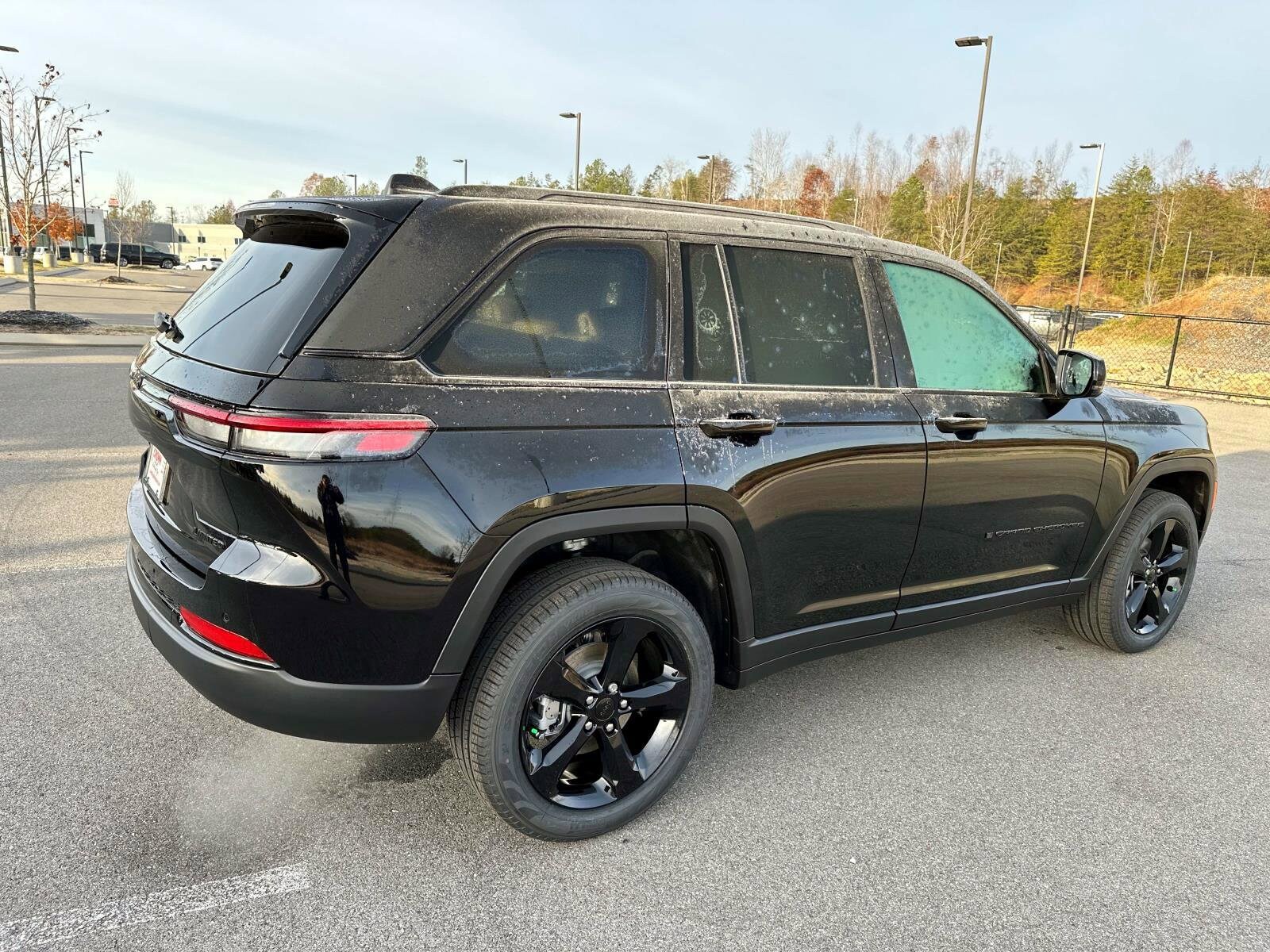 2025 Jeep Grand Cherokee Limited photo 4