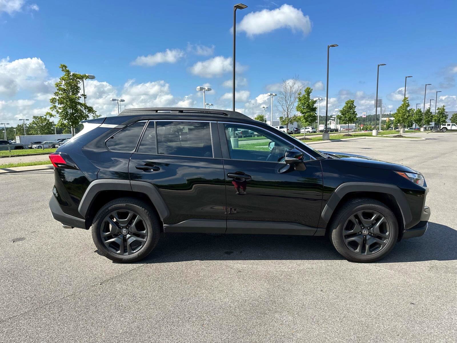 2023 Toyota RAV4 Adventure photo 3