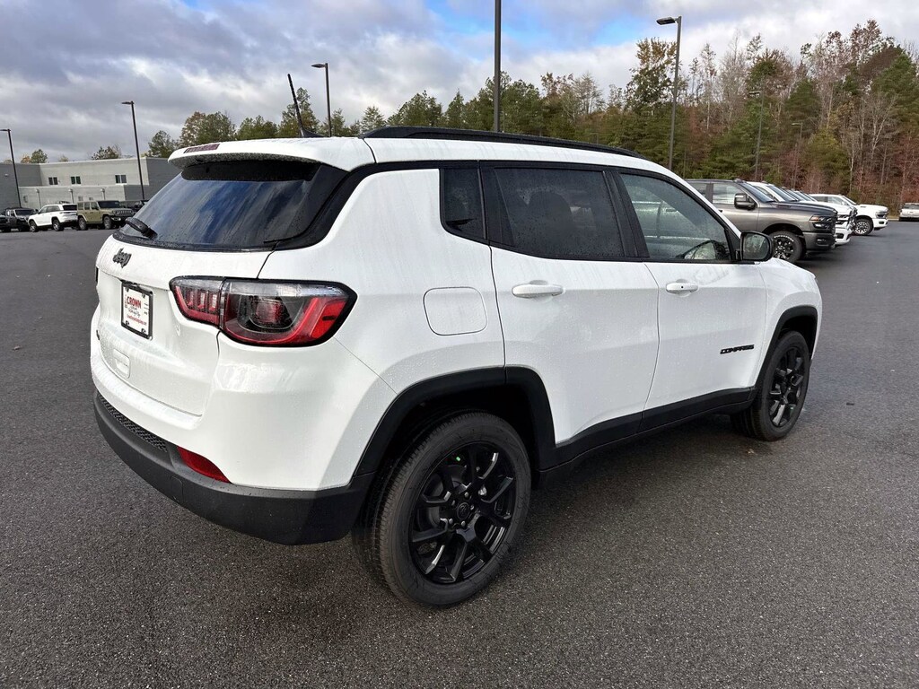 New 2026 Jeep Compass Latitude Sport Utility