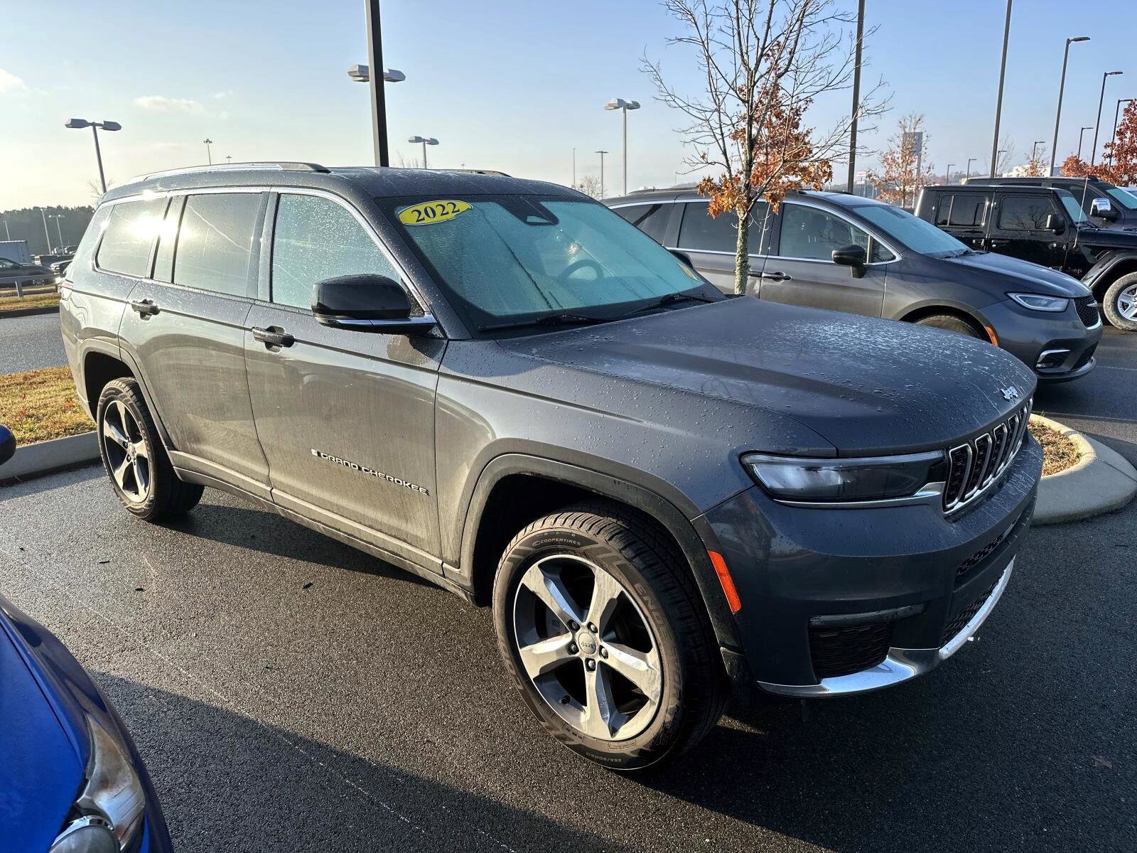 2022 Jeep Grand Cherokee Limited photo 3