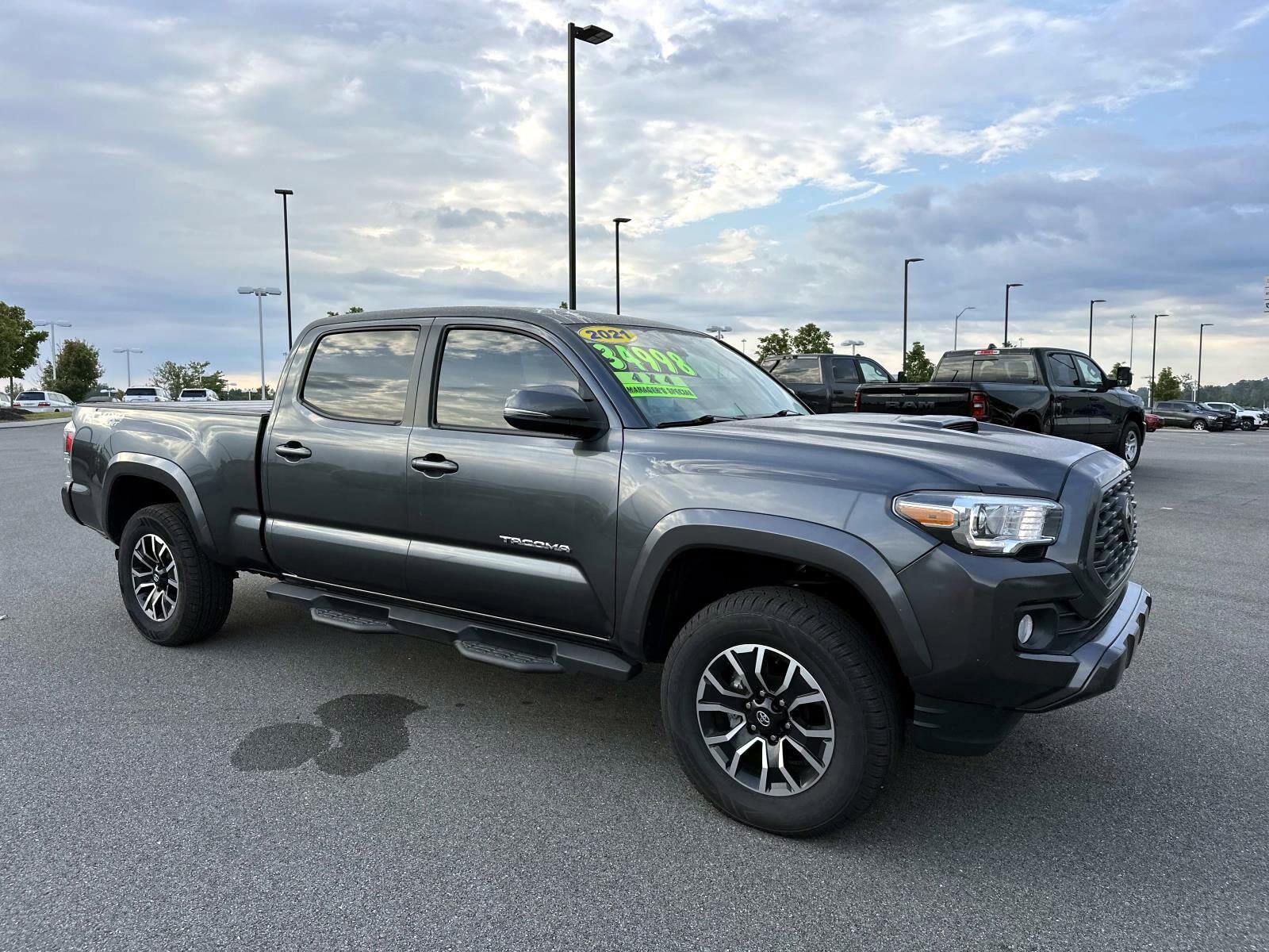 2021 Toyota Tacoma TRD Sport Double Cab V6 photo 2
