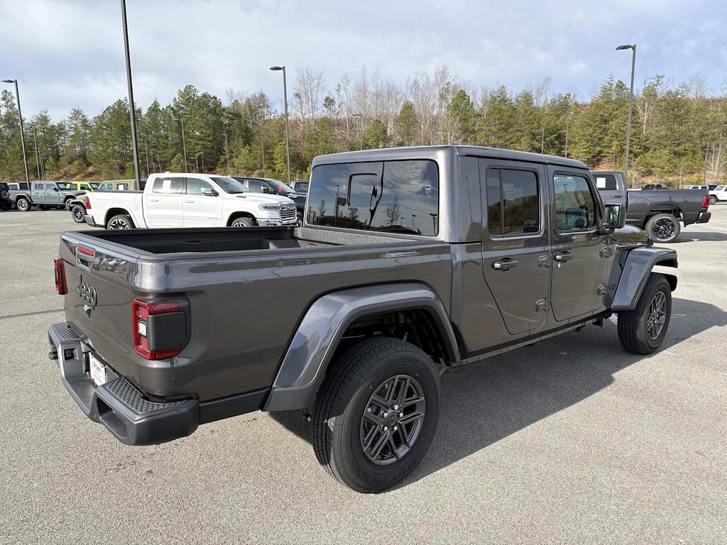 New 2026 Jeep Gladiator Sport Pickup