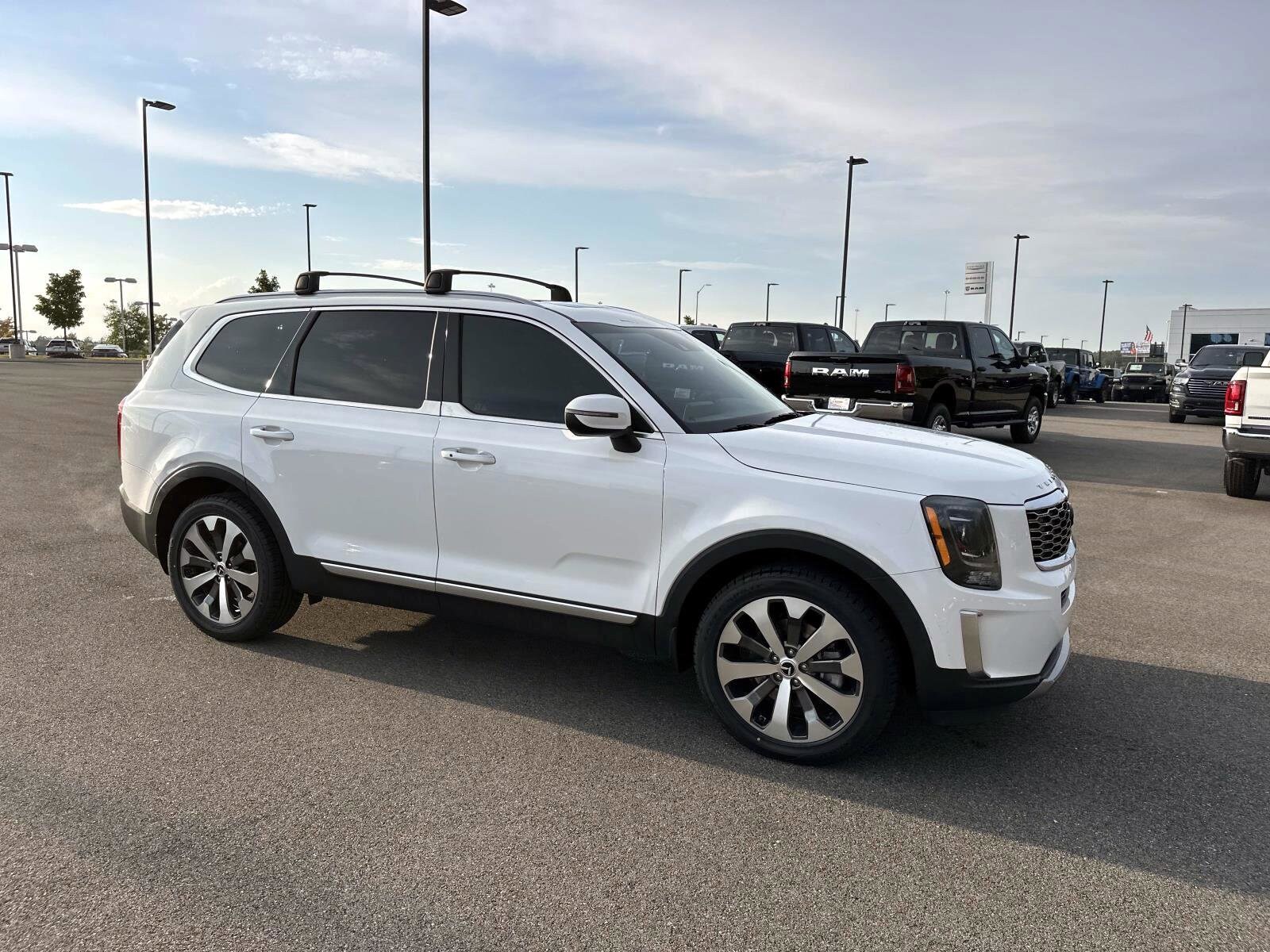 2021 Kia Telluride S photo 2