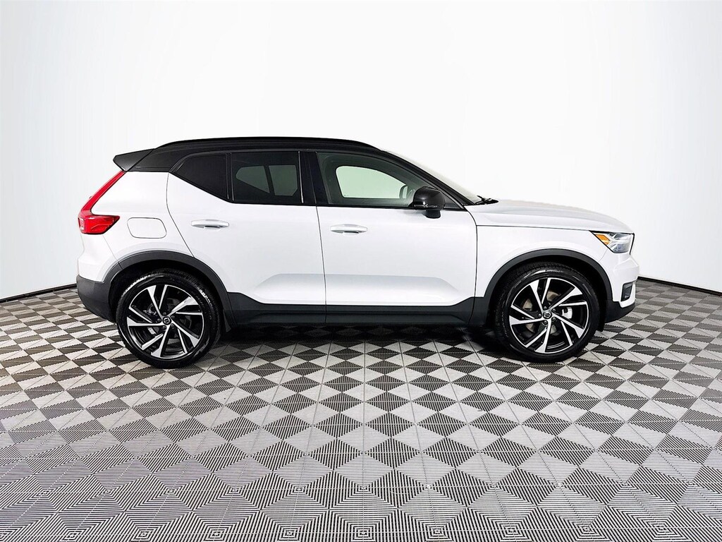 Used 2021 Volvo XC40 R-Design T5 AWD R-Design