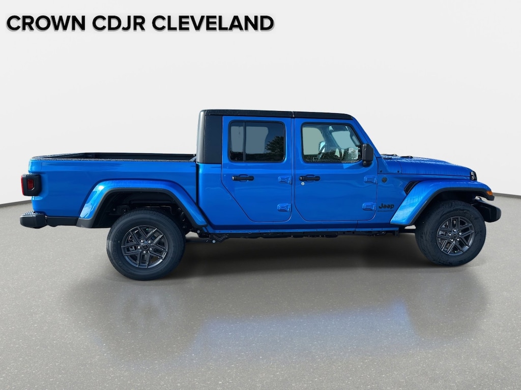 New 2025 Jeep Gladiator Sport Pickup