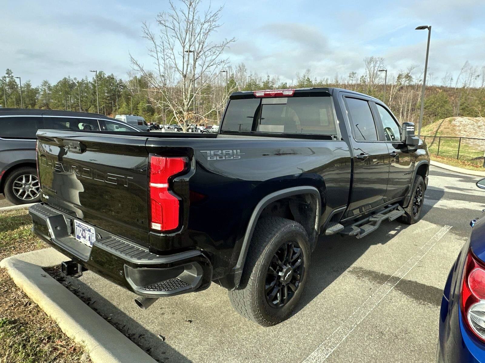 2025 Chevrolet Silverado 2500HD LT photo 3