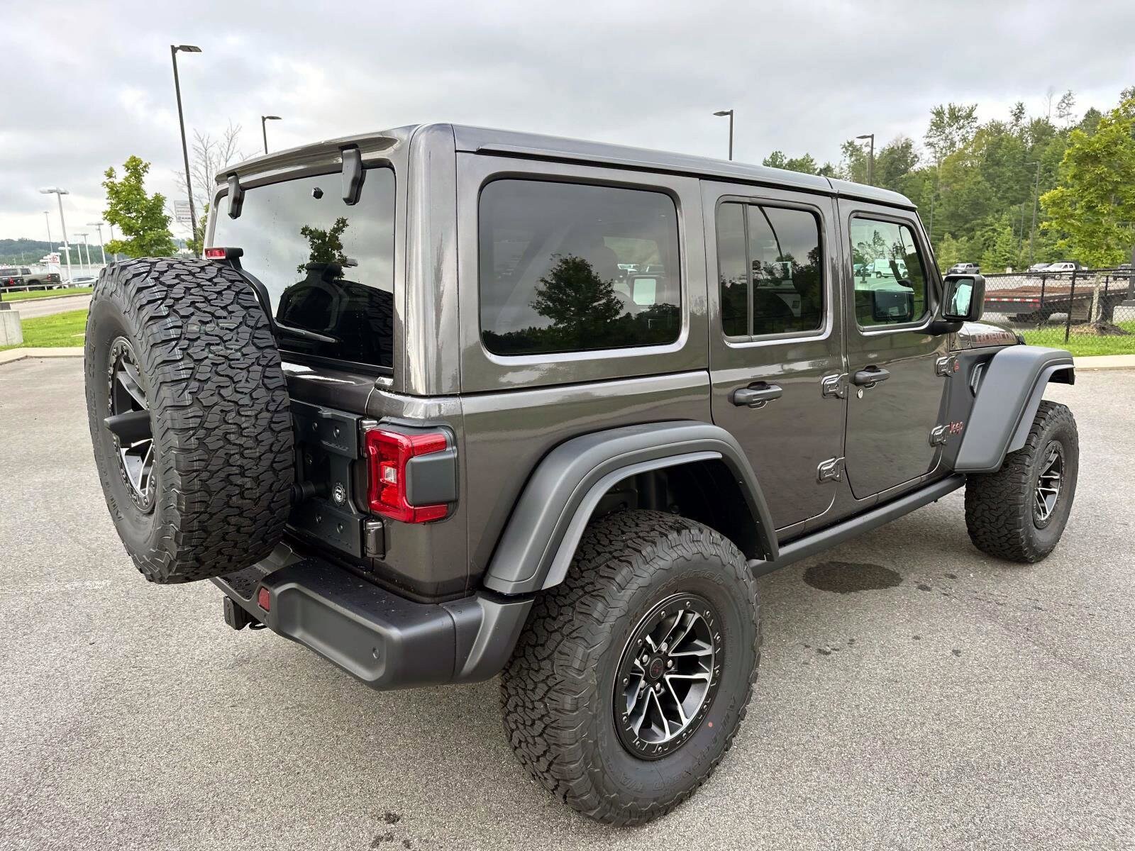2025 Jeep Wrangler Rubicon Sport photo 4