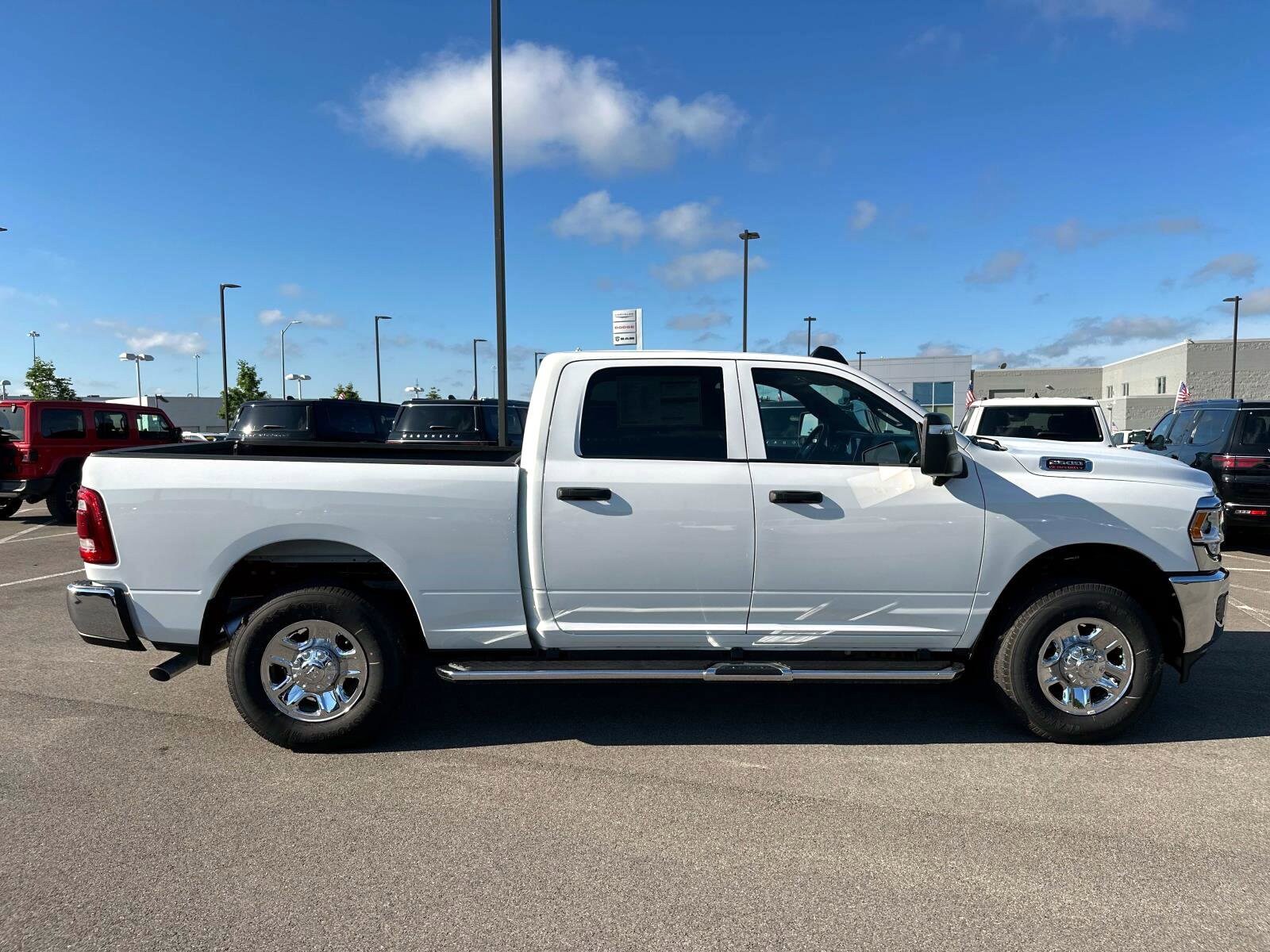 2024 Ram 2500 Tradesman photo 2