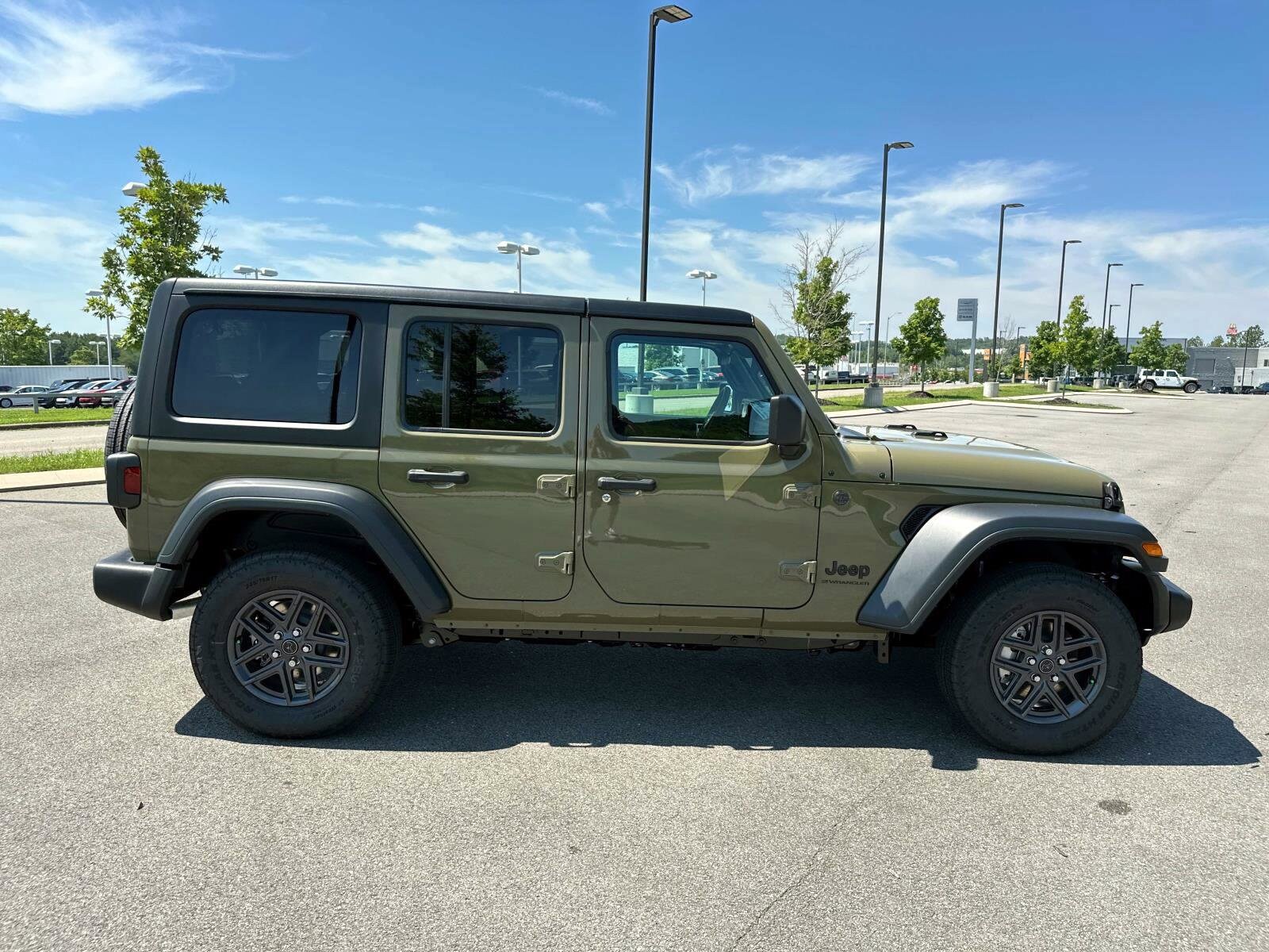 2025 Jeep Wrangler Sport S photo 3
