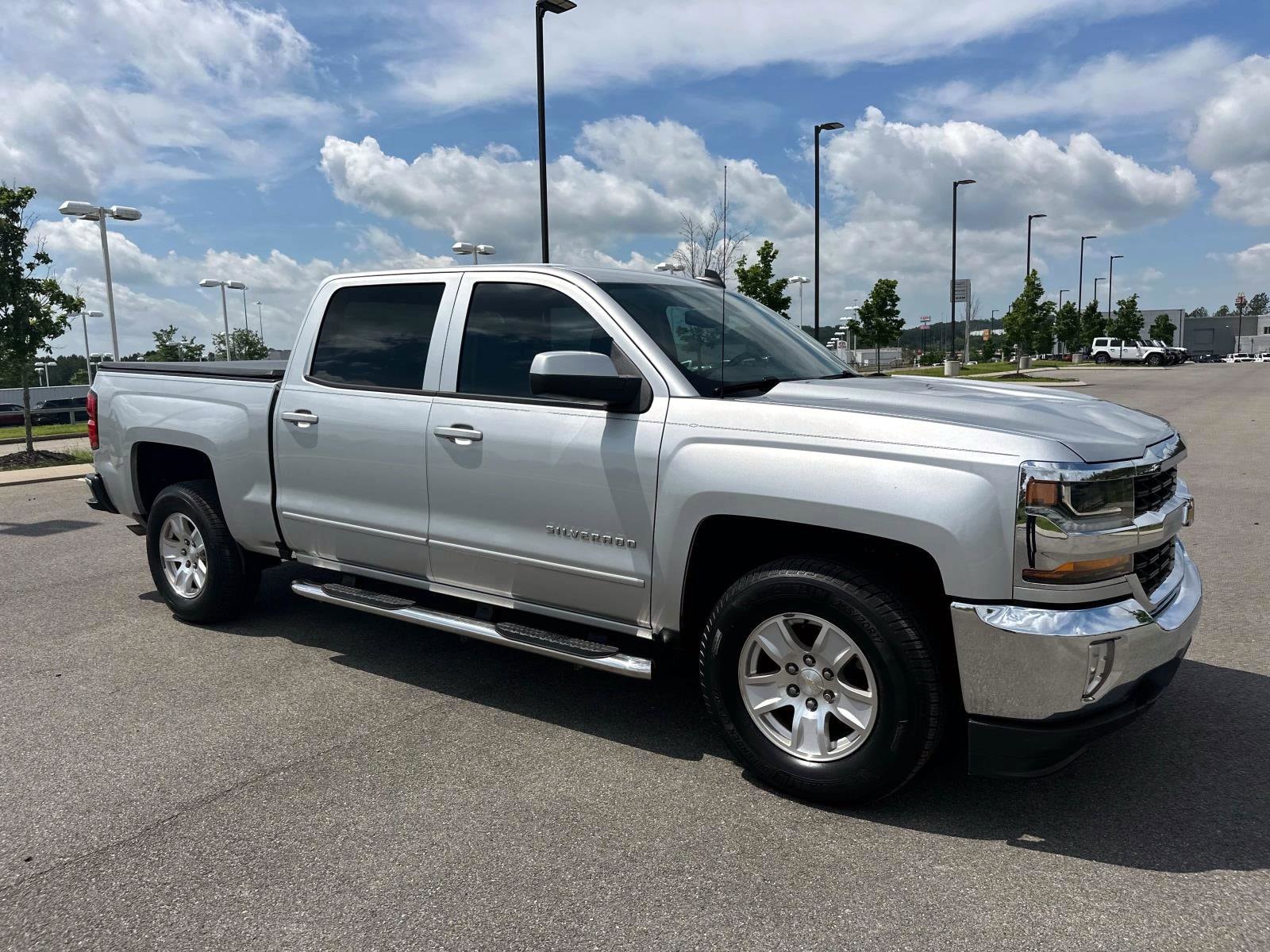 Used 2018 Chevrolet Silverado 1500 LT with VIN 3GCUCRER8JG104477 for sale in Mcdonald, TN