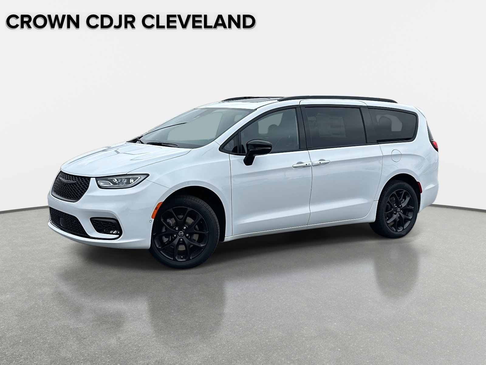 2026 Chrysler Pacifica Limited AWD's photo