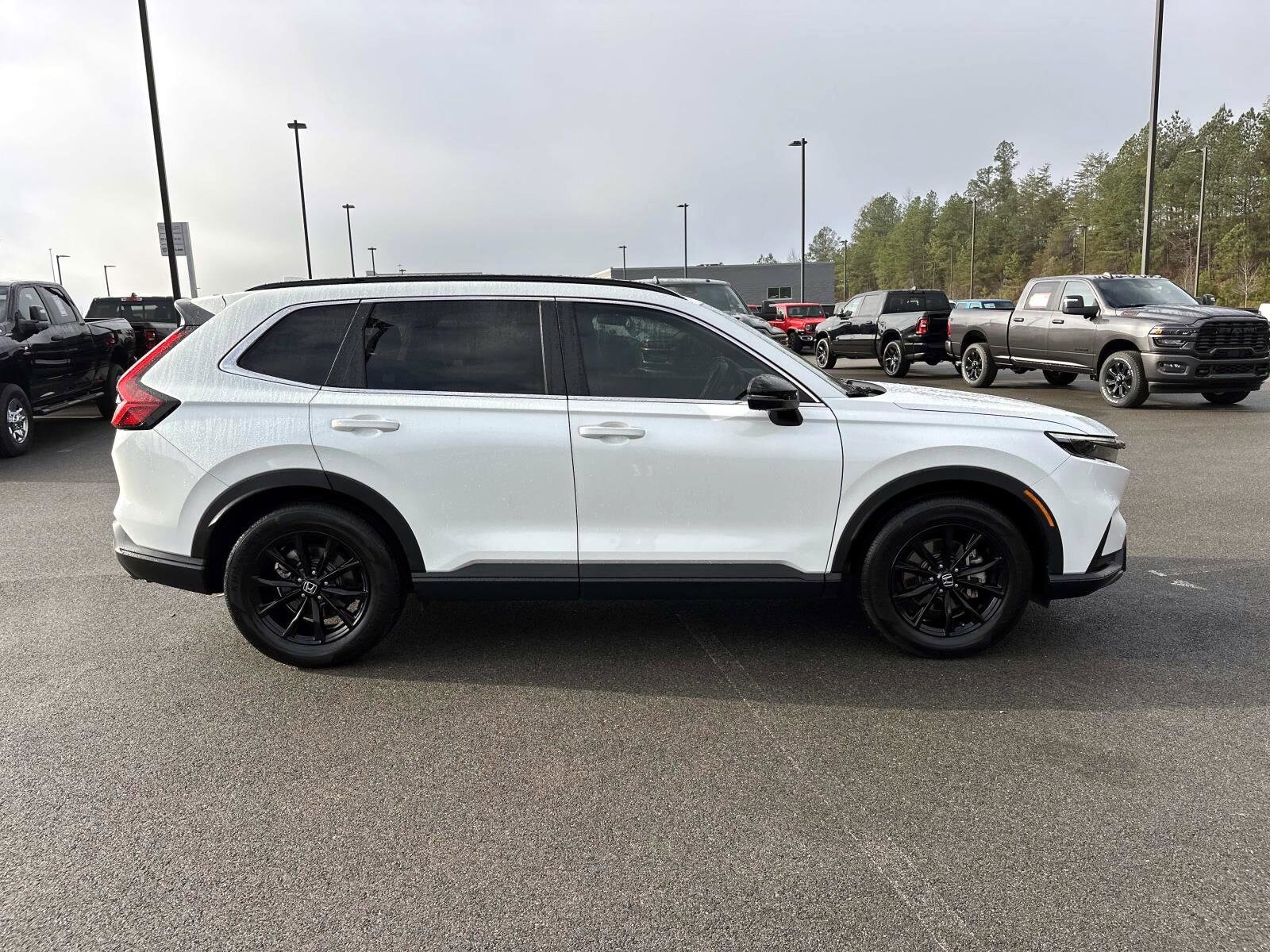 2023 Honda CR-V Hybrid Sport photo 3