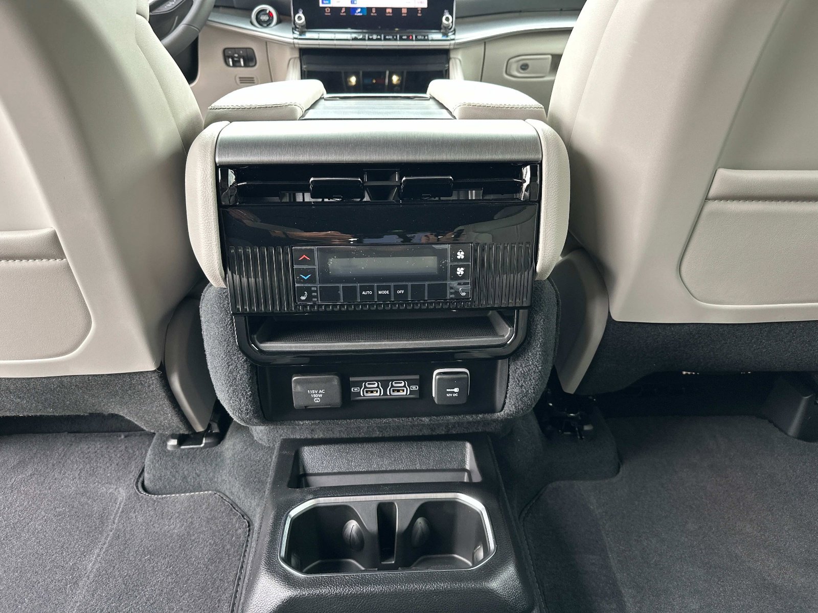 2025 Jeep Wagoneer Series II - Photo 19