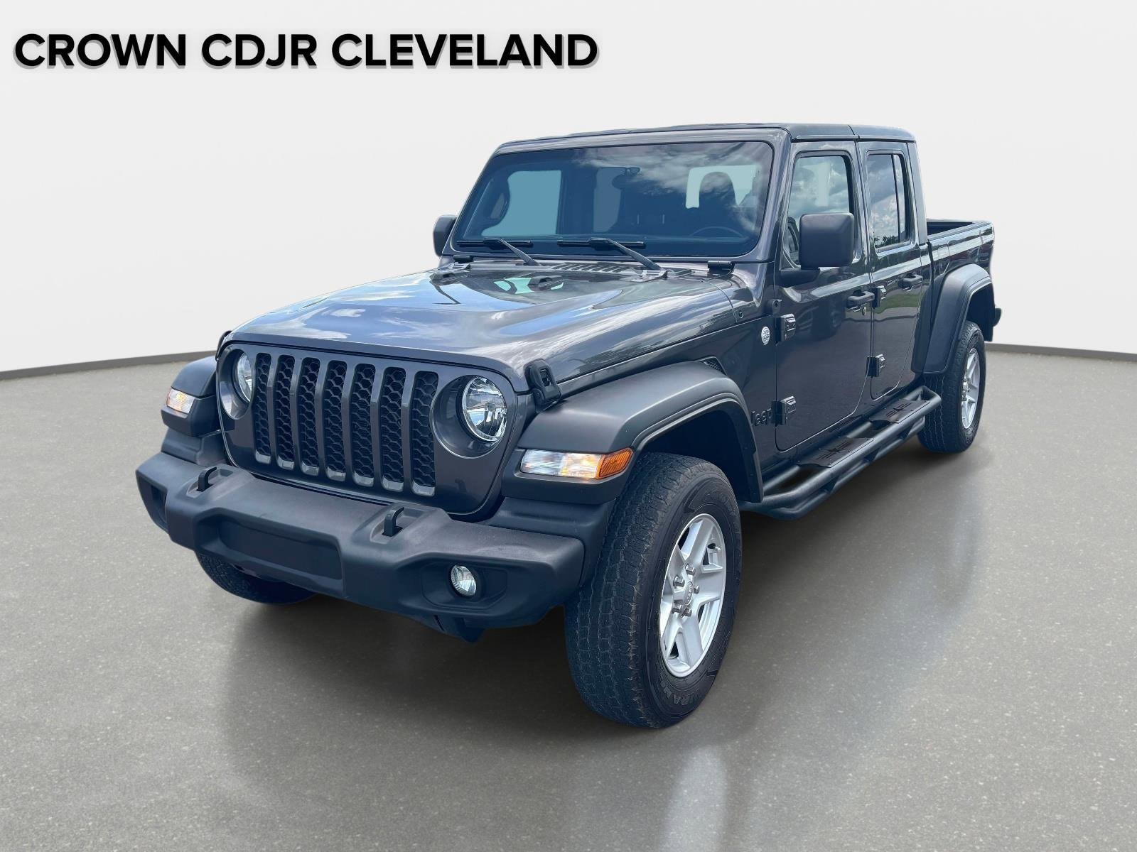 2020 Jeep Gladiator Sport S's photo