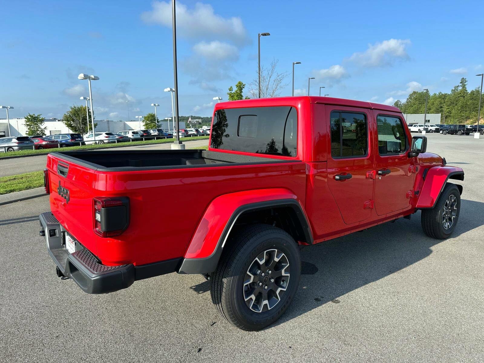 2025 Jeep Gladiator Sport photo 4