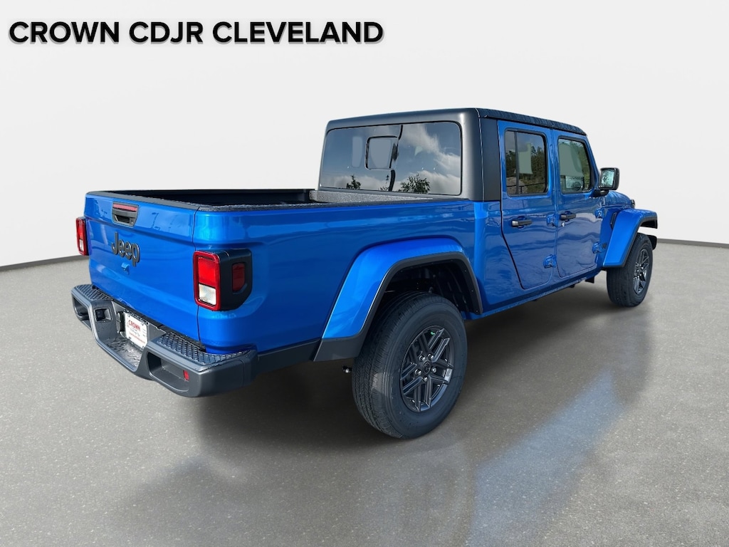 New 2025 Jeep Gladiator Sport Pickup