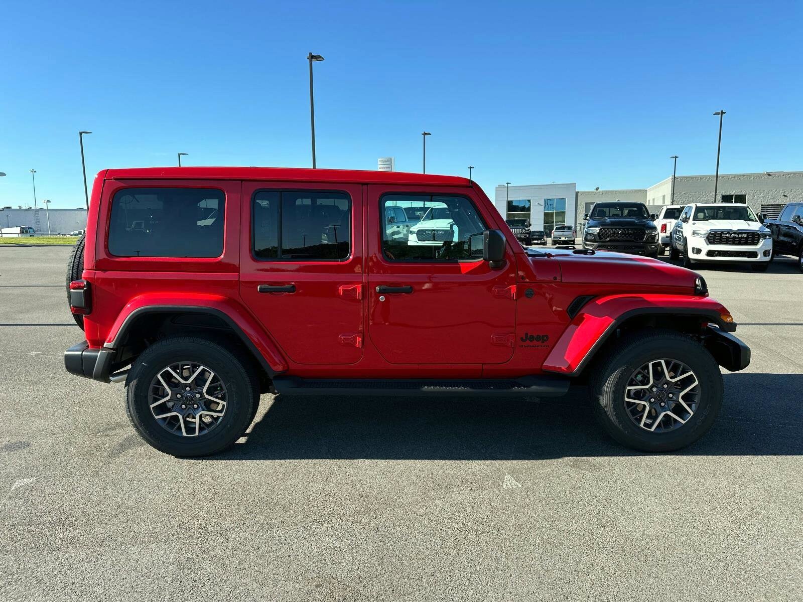 2025 Jeep Wrangler Sahara photo 3