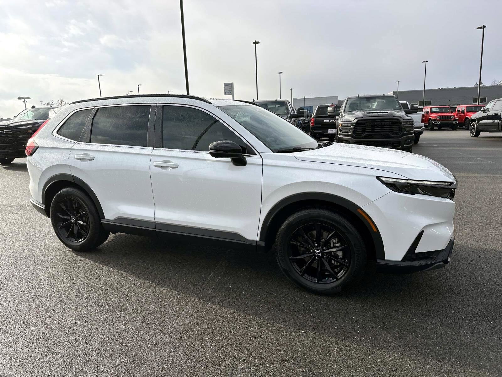 2023 Honda CR-V Hybrid Sport photo 2