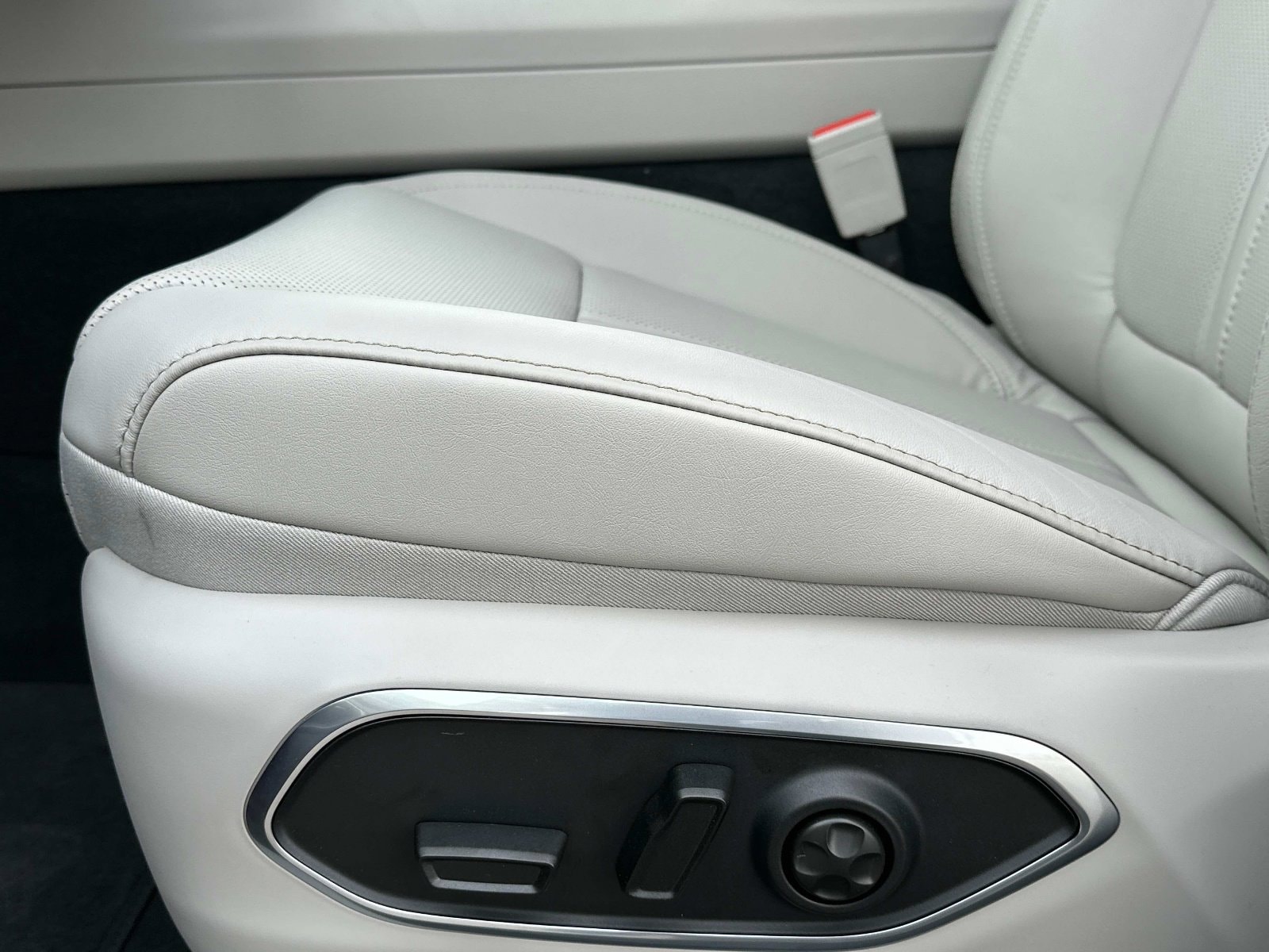 2025 Jeep Wagoneer Series II - Photo 24