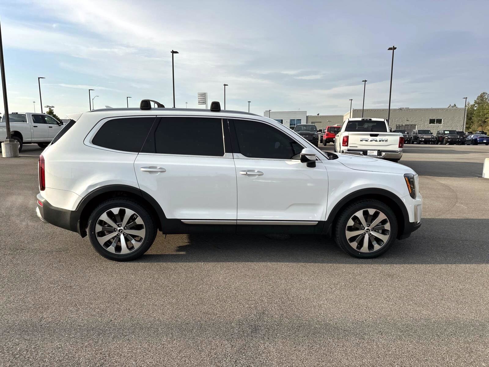 2021 Kia Telluride S photo 3