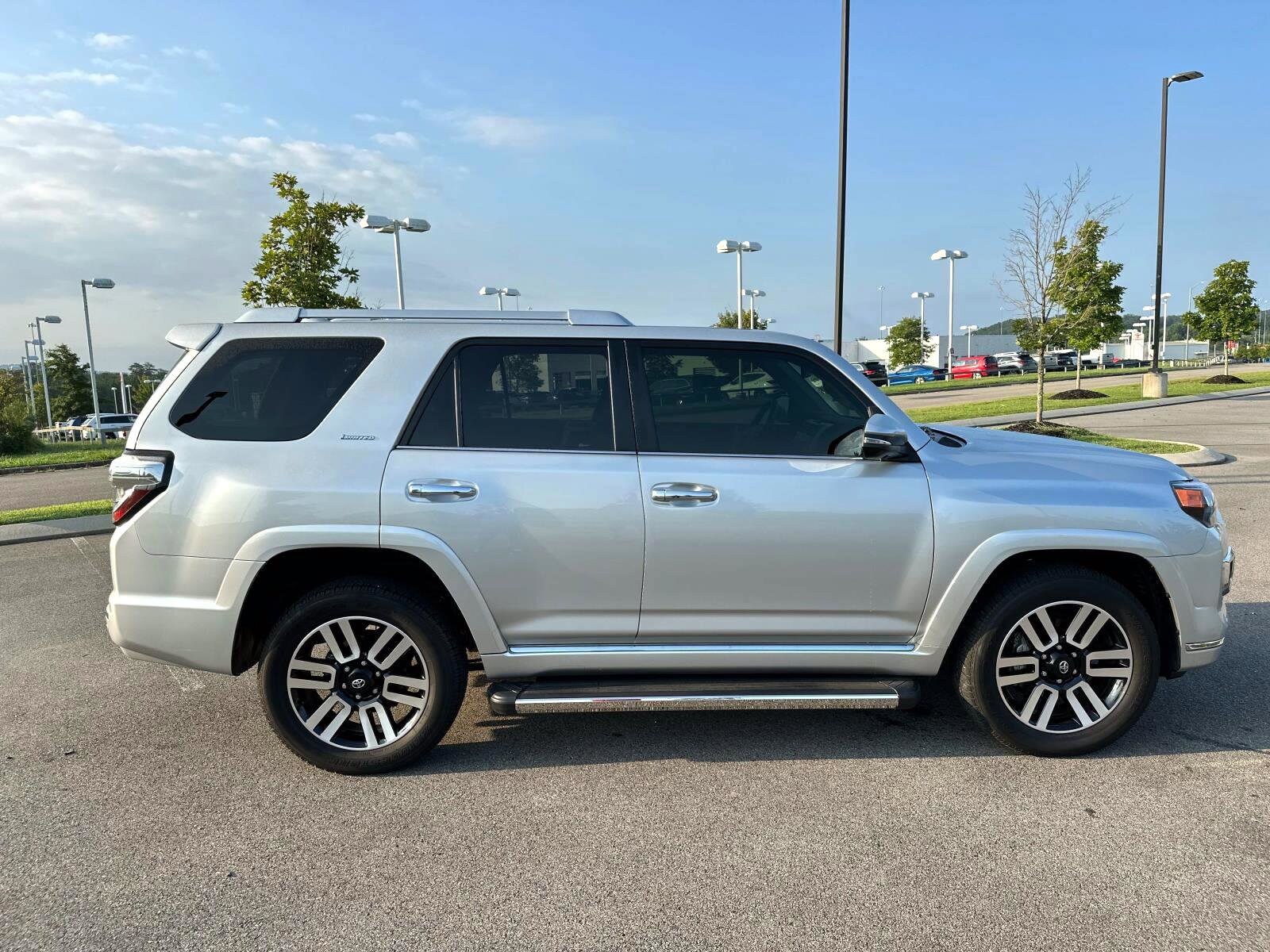 2024 Toyota 4Runner Limited 4WD photo 3