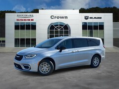 2026 Chrysler Pacifica Select Passenger Van
