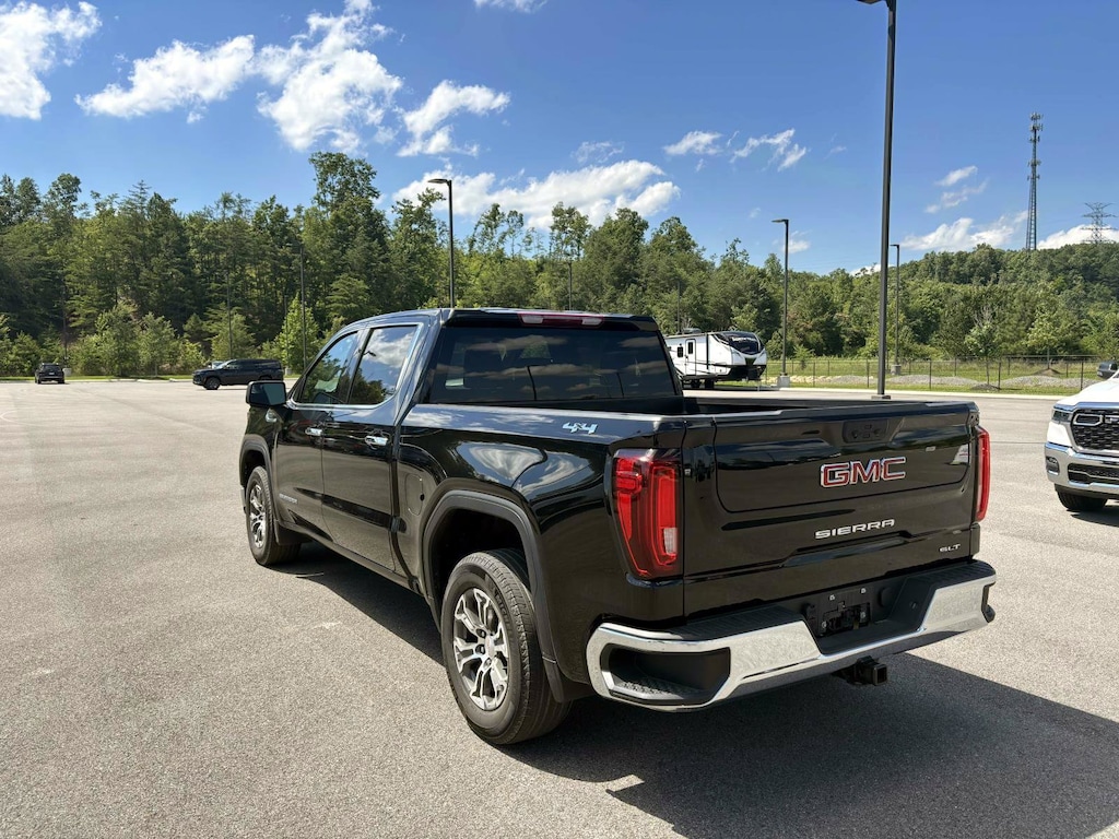 Used 2025 GMC Sierra 1500 SLT 4WD Crew Cab 147 SLT