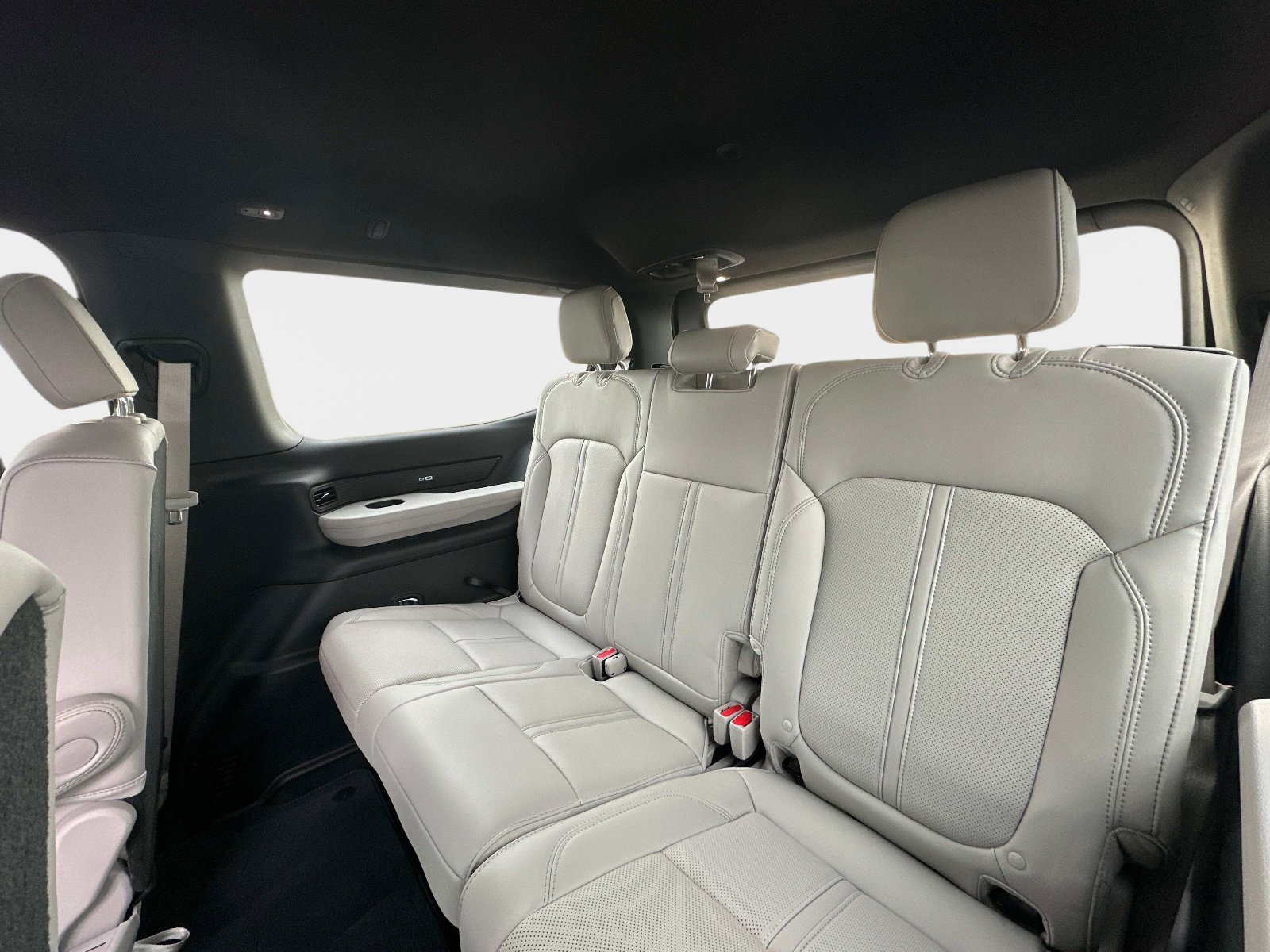 2025 Jeep Wagoneer Series II - Photo 16